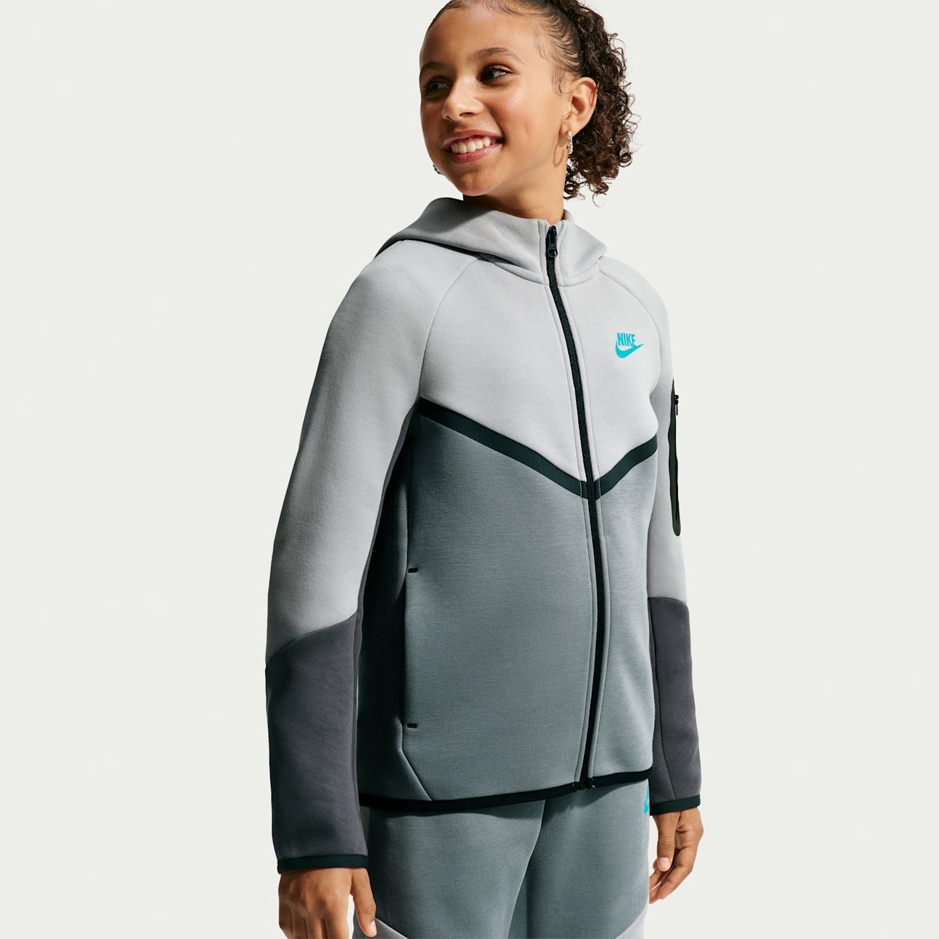 Детско худи Nike Sportswear Tech Fleece Full-Zip Hoodie - HV5867-077 отпред