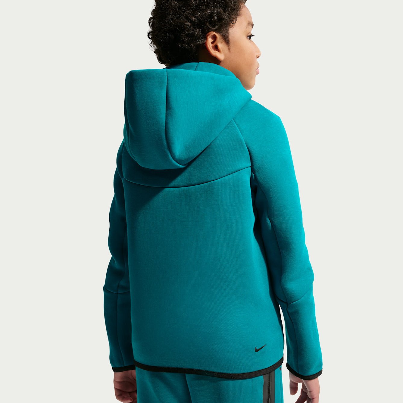 Детско худи Nike Sportswear Tech Fleece Full-Zip Hoodie - HV5867-372 момче отзад
