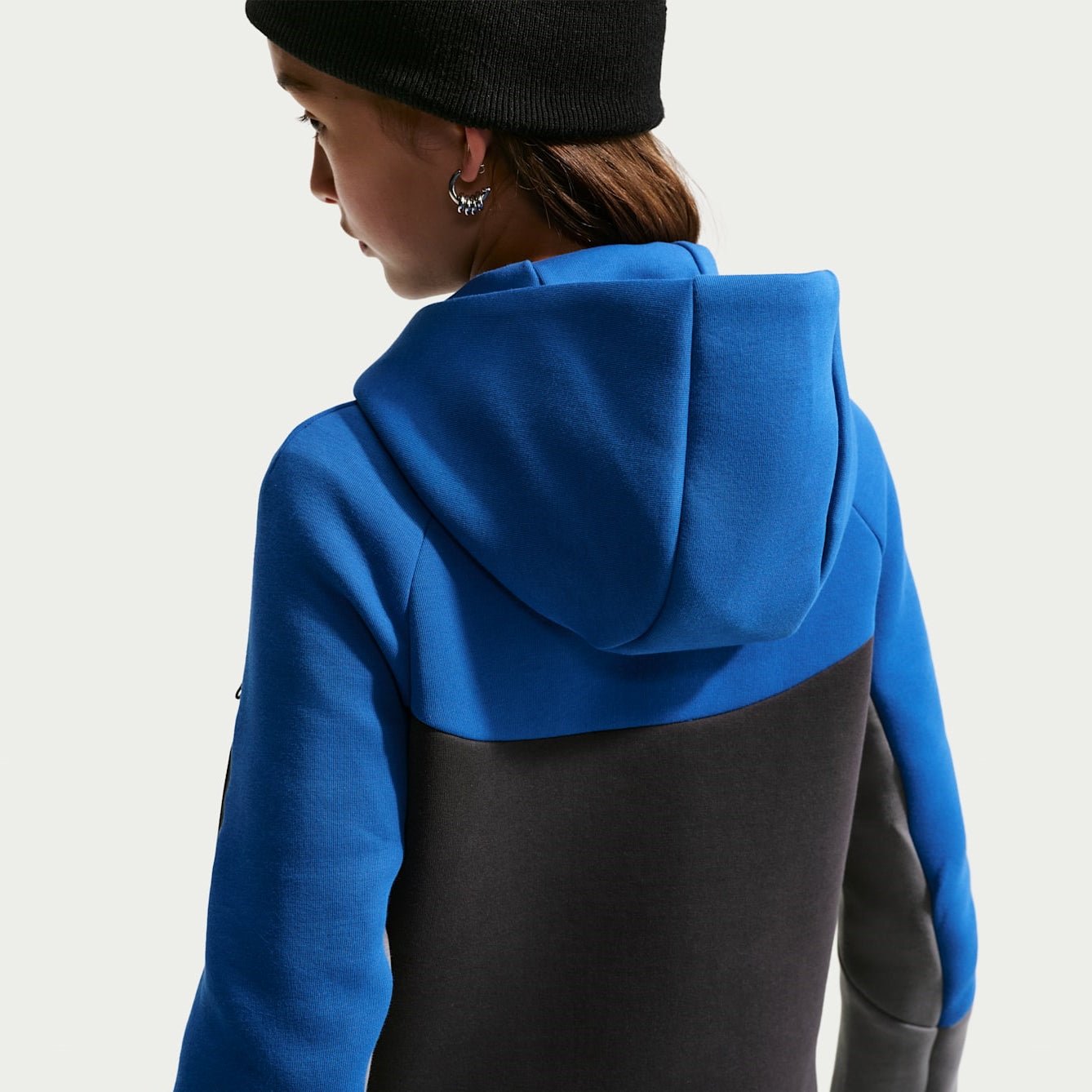 Детско худи Nike Sportswear Tech Fleece Full-Zip Hoodie - HV5867-481 отзад