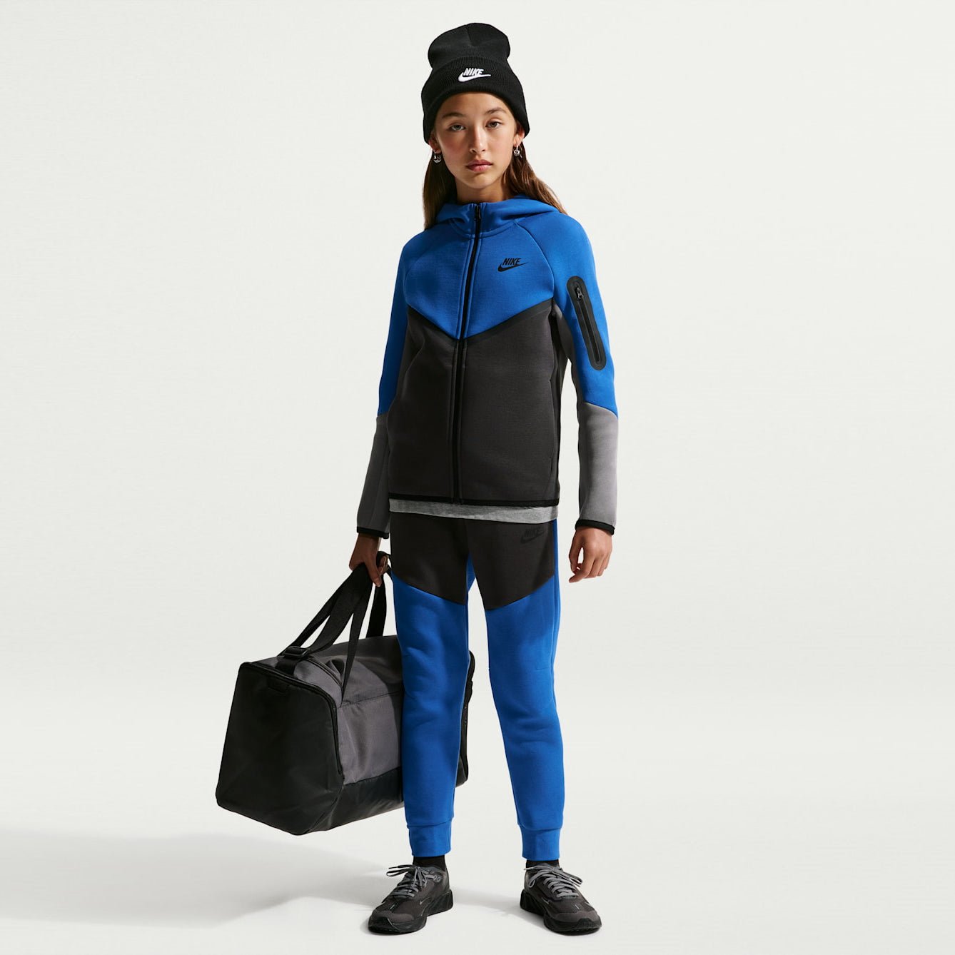 Детско худи Nike Sportswear Tech Fleece Full-Zip Hoodie - HV5867-481 модел отпред
