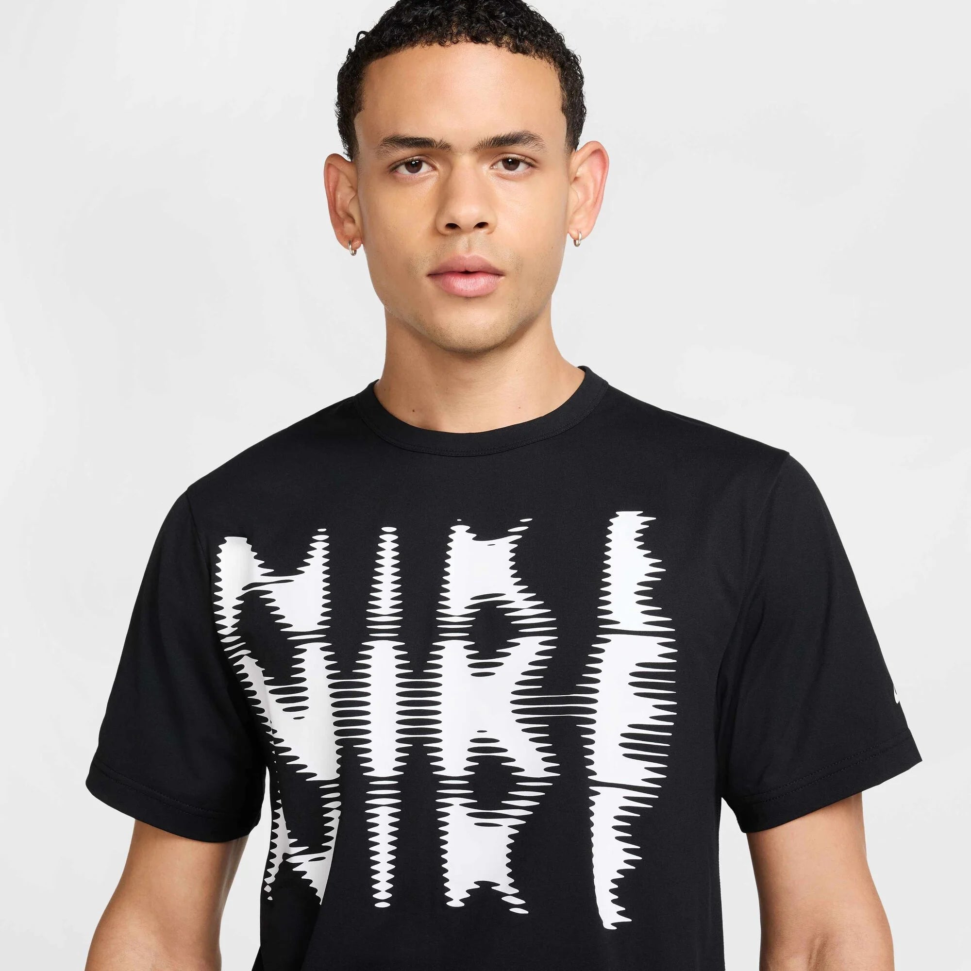 Мъжка тениска Nike Hyverse Fitness Top - Airhouse
