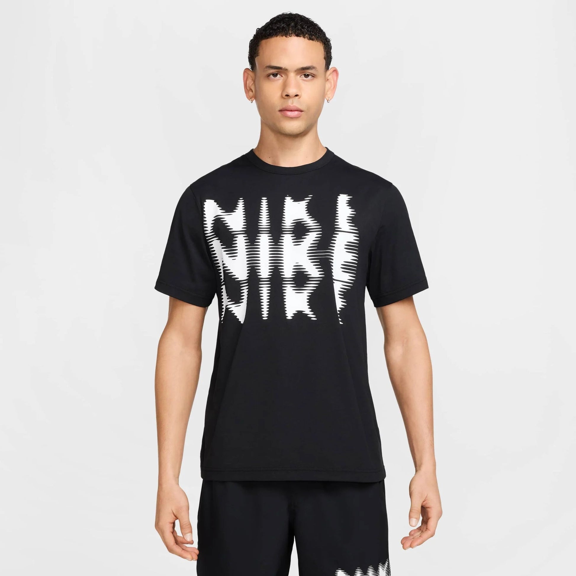 Мъжка тениска Nike Hyverse Fitness Top - Airhouse