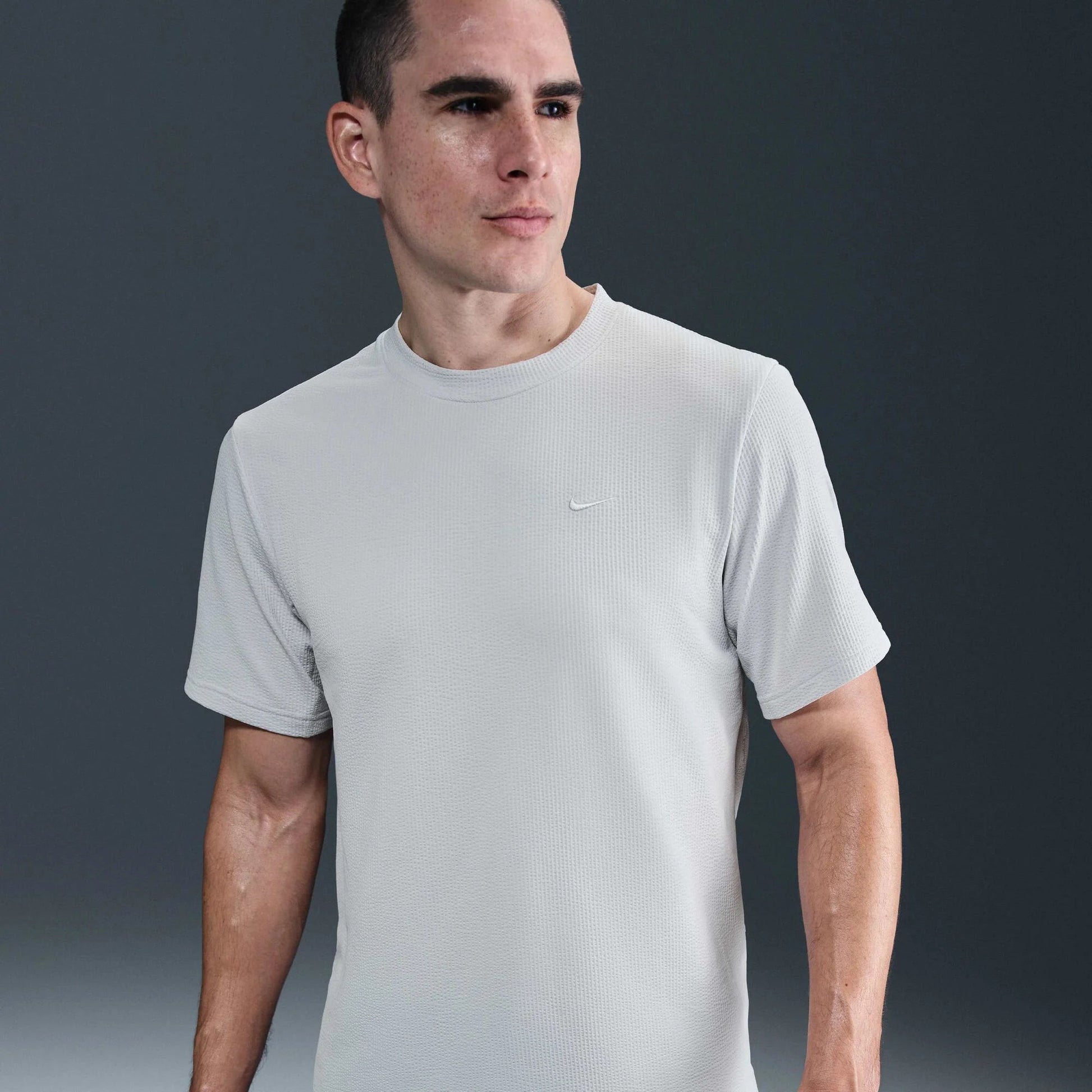 Мъжка тениска Nike Primary Versatile Top - Airhouse
