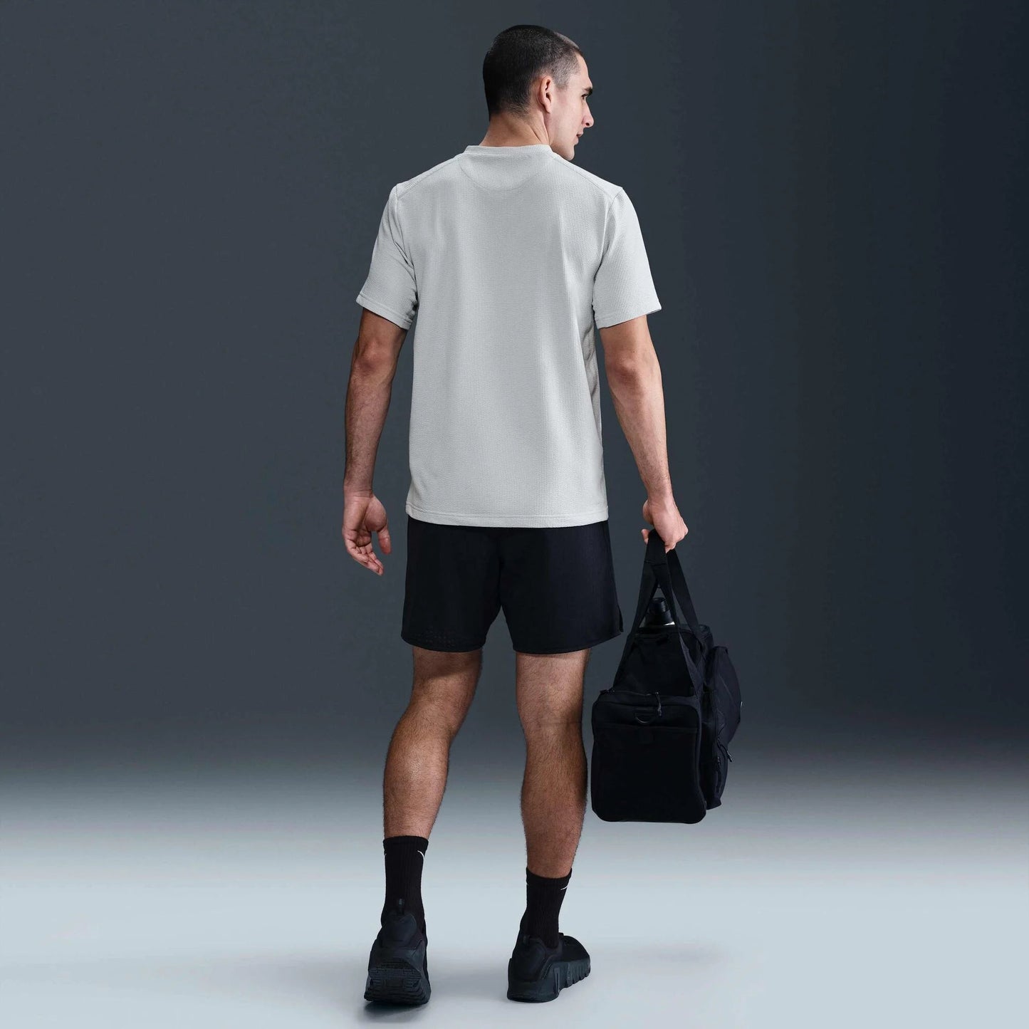 Мъжка тениска Nike Primary Versatile Top - Airhouse