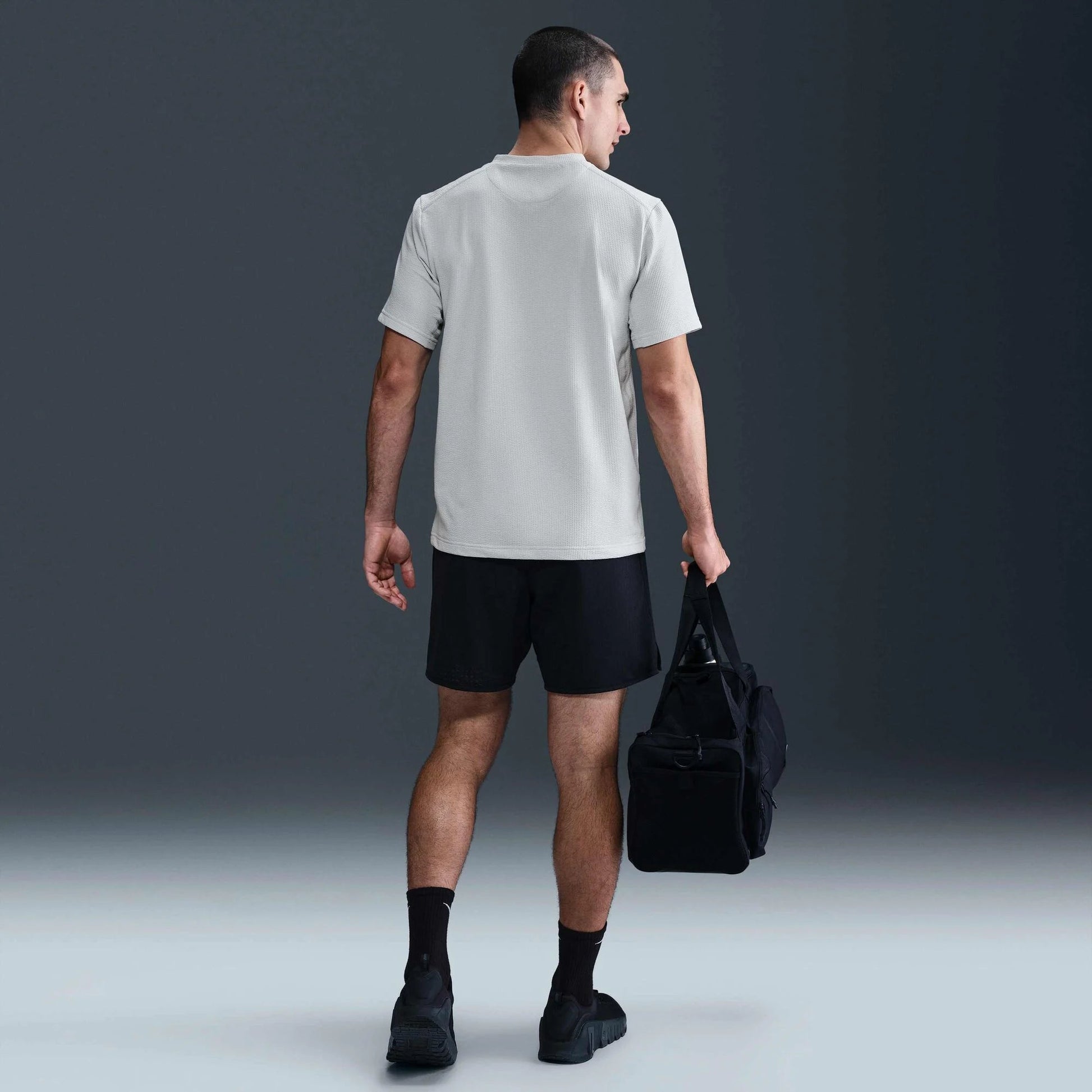 Мъжка тениска Nike Primary Versatile Top - Airhouse