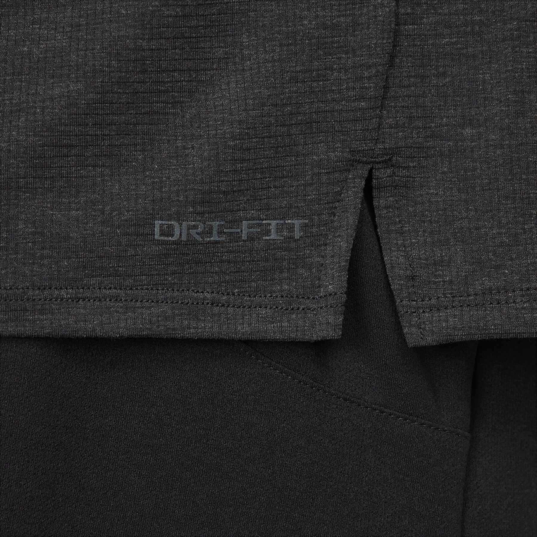 Мъжка тениска Nike Rise 365 Running Division T-Shirt FN3980 - 010 - Airhouse