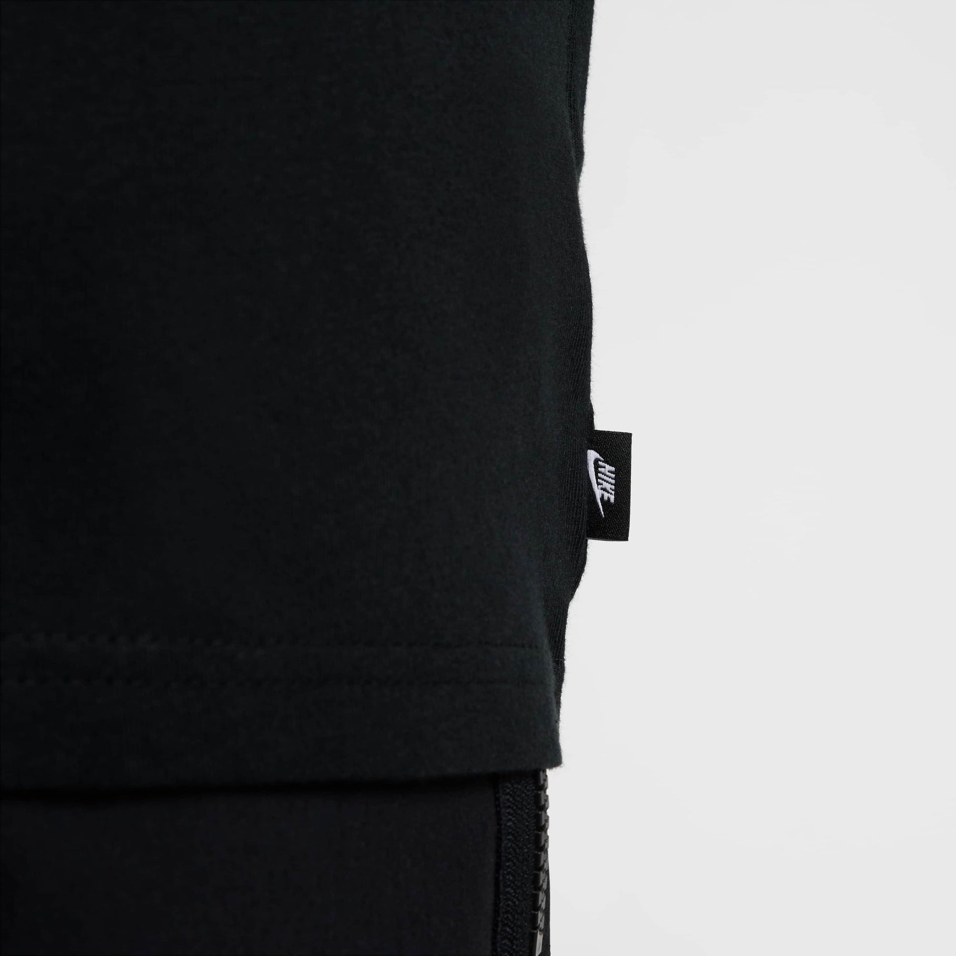 Мъжка тениска Nike Tee Max90 SNKR Patch PKT - Airhouse