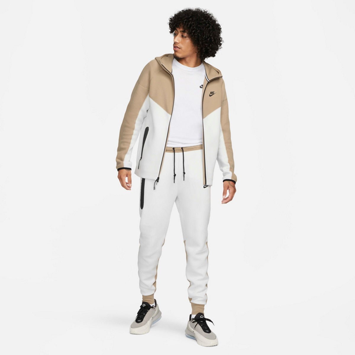 Мъжки джогър Nike NSW Tech Fleece Joggers - Airhouse