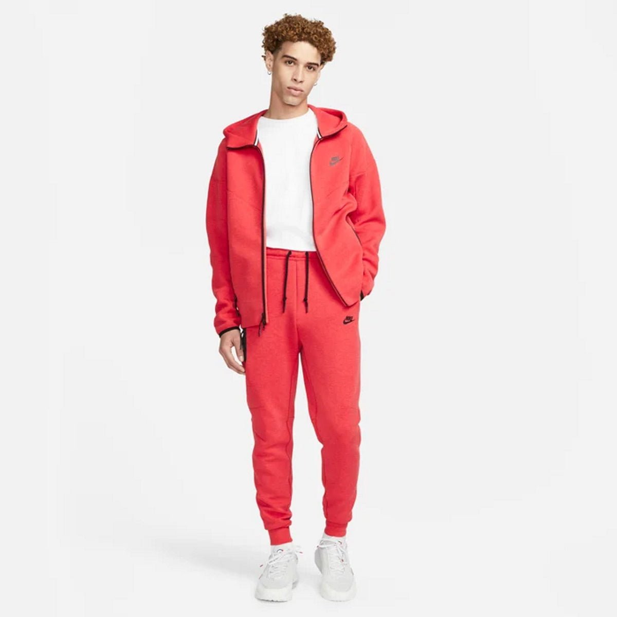Мъжки джогър Nike NSW Tech Fleece Joggers - Airhouse