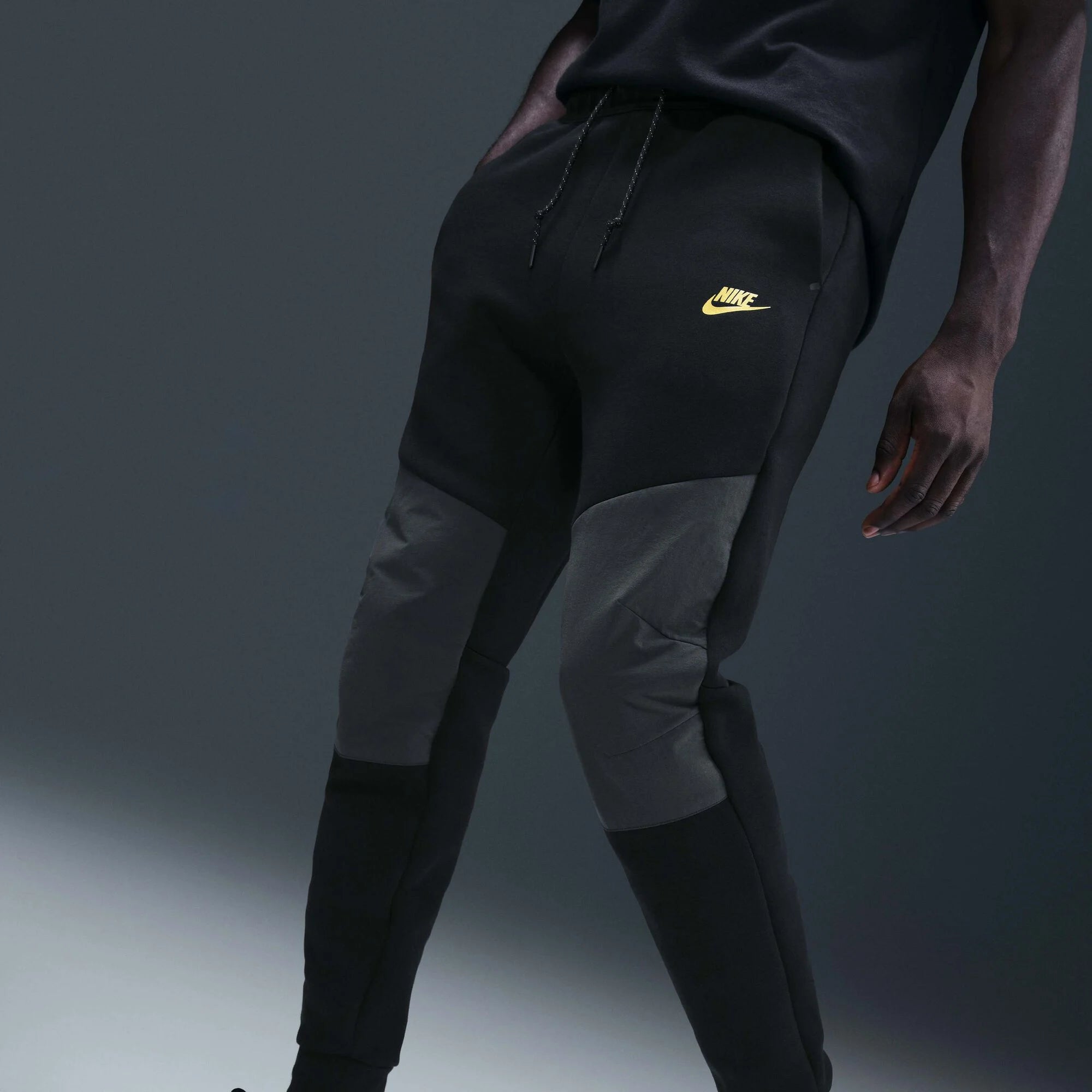 Мъжки джогър Nike Tech Fleece Joggers - Airhouse