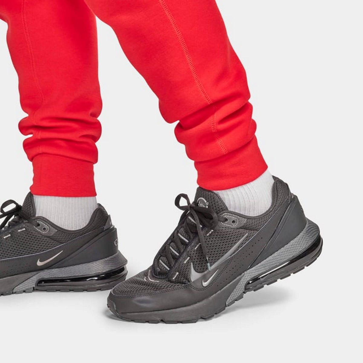 Мъжки джогър NSW Nike Tech Fleece Joggers - Airhouse