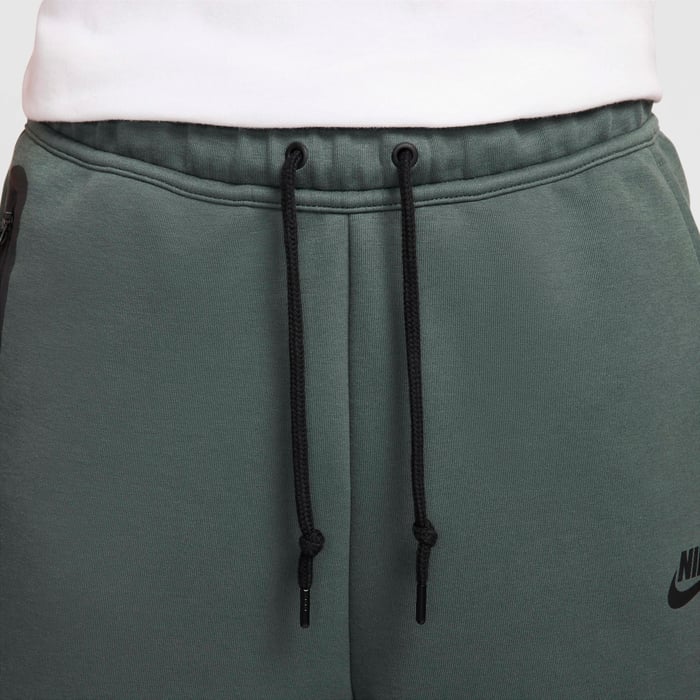Мъжки къс панталон Nike Sportswear Tech Fleece Shorts - Airhouse