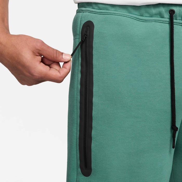 Мъжки къс панталон Nike Sportswear Tech Fleece Shorts - Airhouse