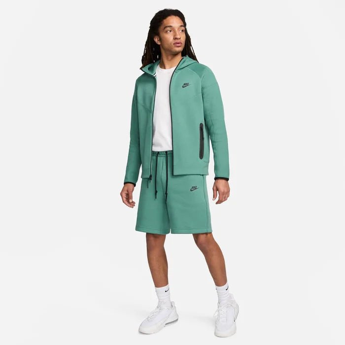 Мъжки къс панталон Nike Sportswear Tech Fleece Shorts - Airhouse