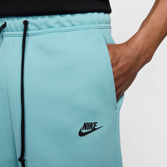 Мъжки къс панталон Nike Sportswear Tech Fleece Shorts - Airhouse