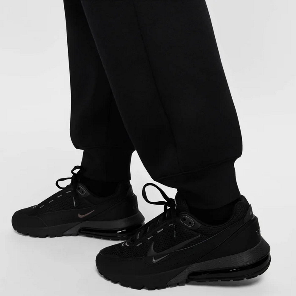Мъжки панталон Nike Tech Reimagined Fleece Trousers - Airhouse