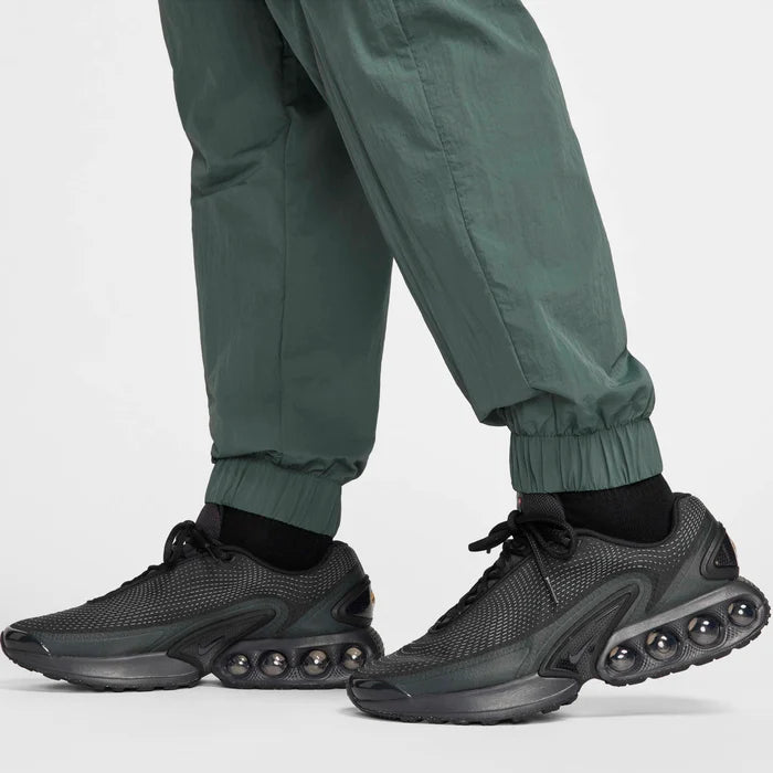 Мъжки панталон Nike Tech Woven Cargo Trousers - Airhouse