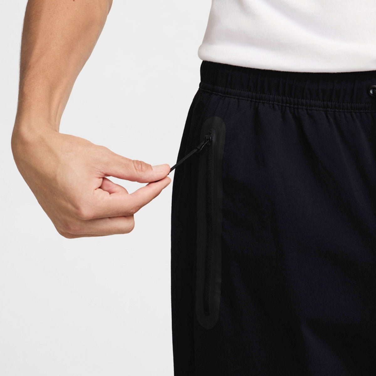 Мъжки панталон Nike Tech Woven Trousers - Airhouse