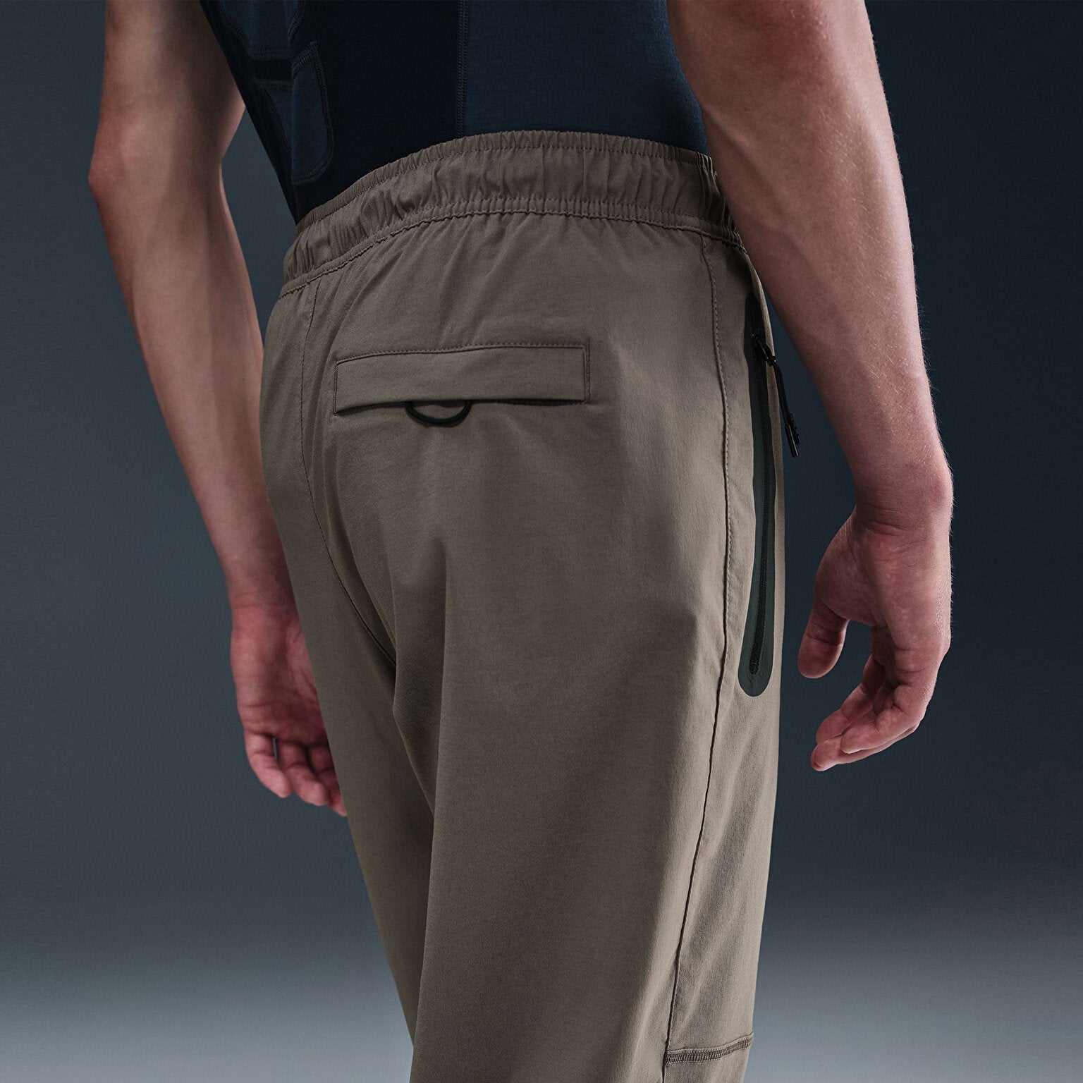 Мъжки панталон Nike Tech Woven Trousers - Airhouse