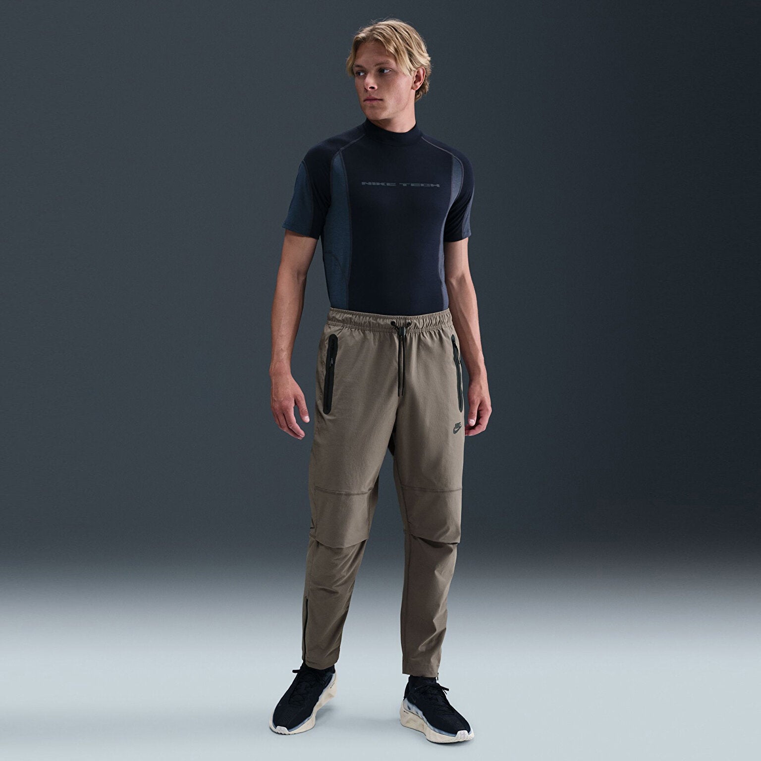 Мъжки панталон Nike Tech Woven Trousers - Airhouse