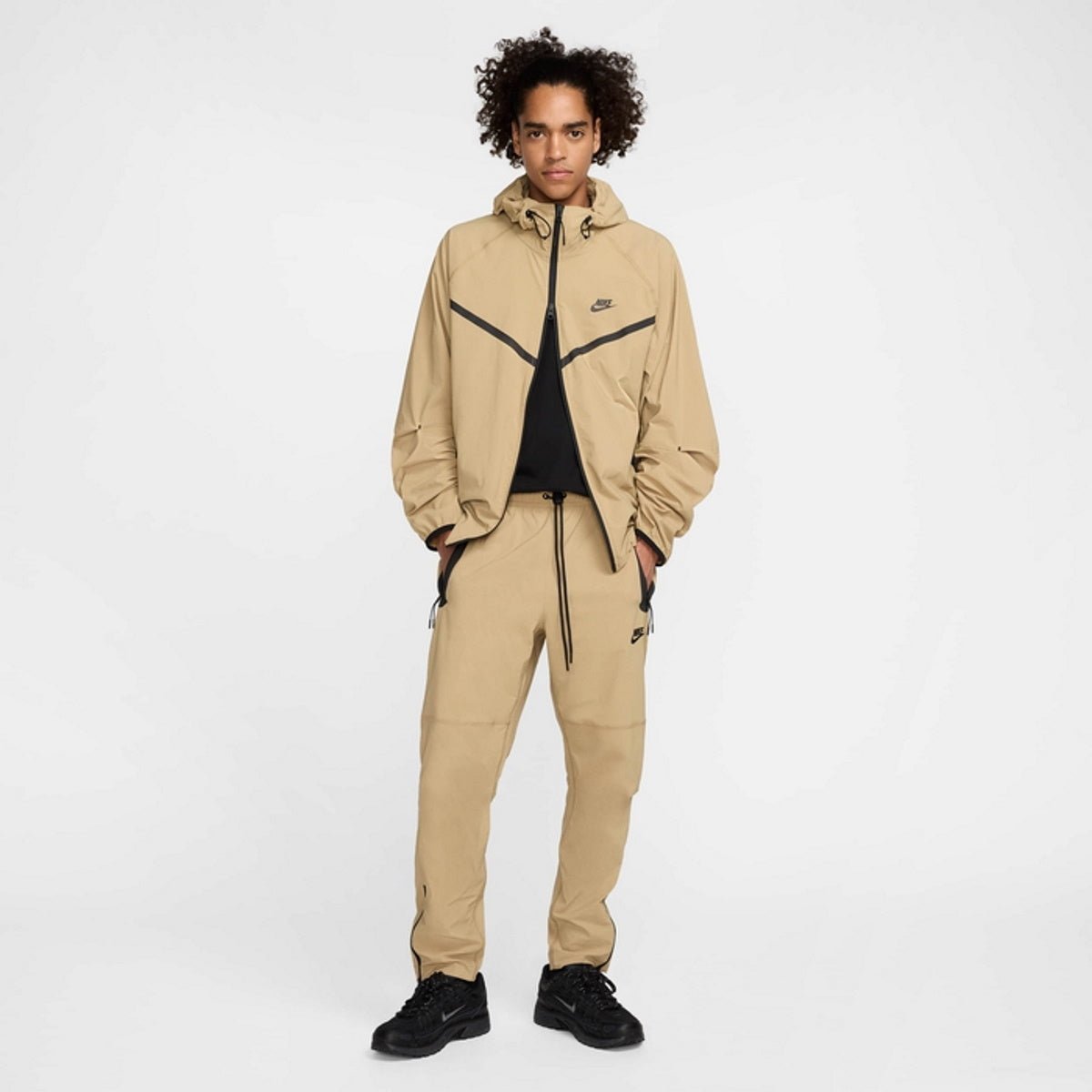 Мъжки панталон Nike Tech Woven Trousers - Airhouse