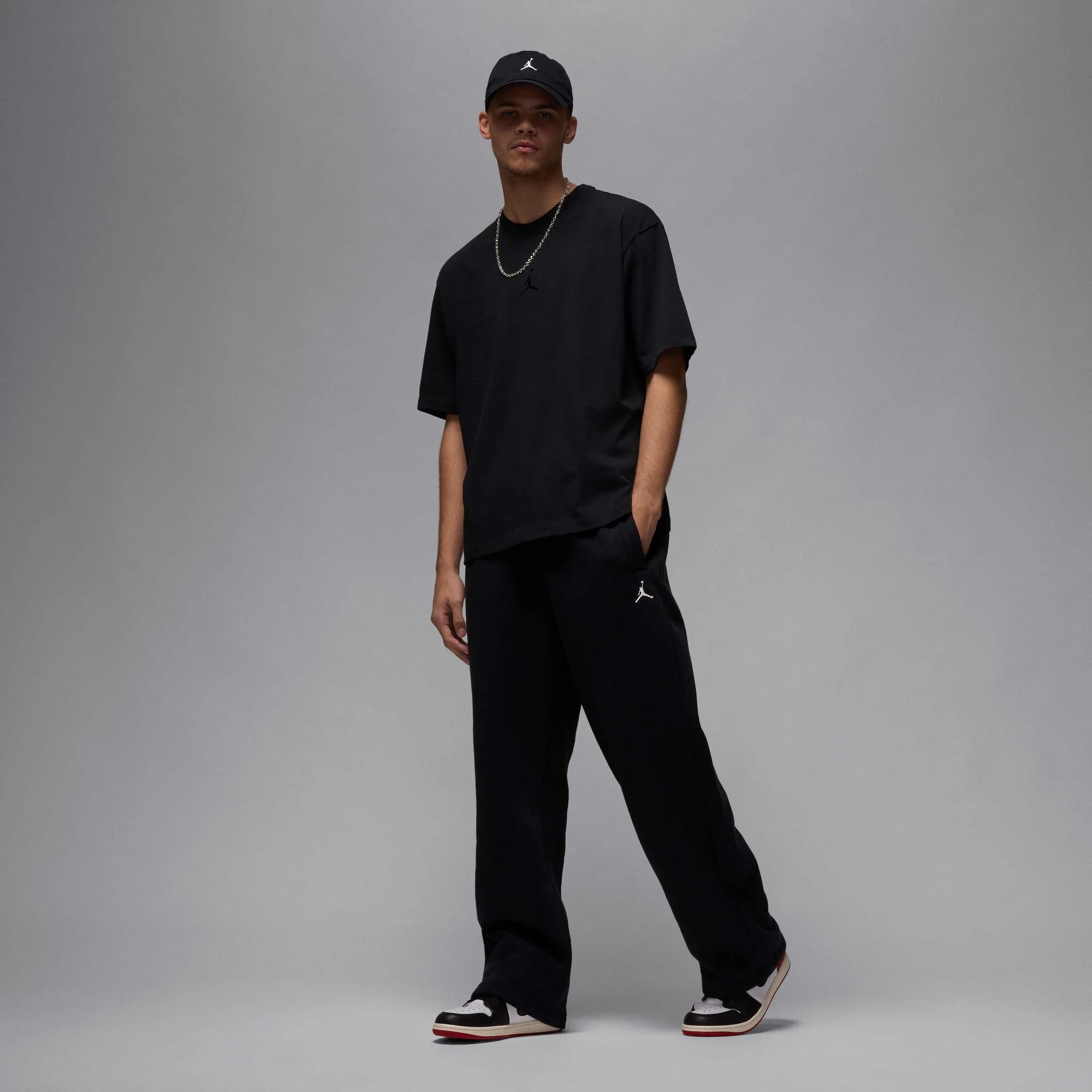 Мъжка тениска Jordan Flight Essentials Oversized T-Shirt - IB7345-010 модел отпред