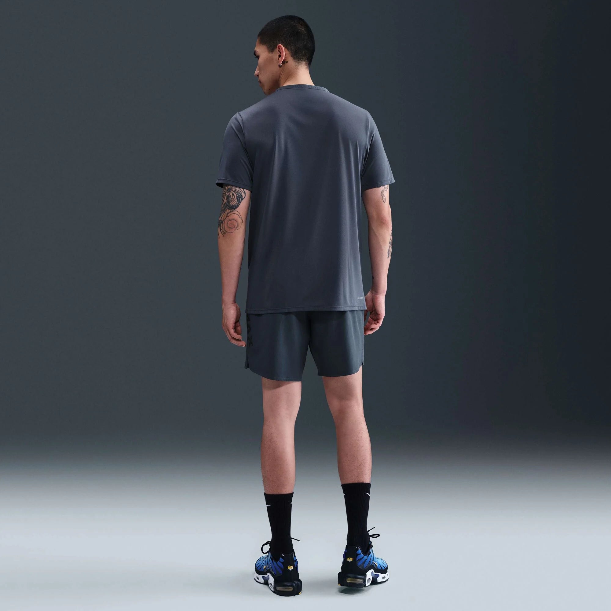 Мъжка тениска Nike Air Max T-Shirt - IF0395-402 модел отзад