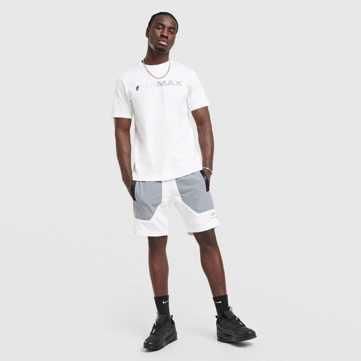 Мъжка тениска Nike Sportswear Air Max T-Shirt IO1061-100 модел отпред