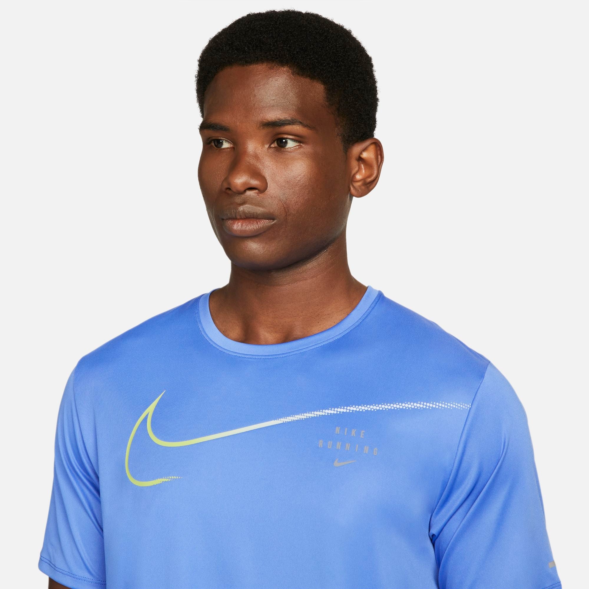 Мъжка тениска Nike Dri-FIT Miler UV Run Division Top - DM4811-432 отпред