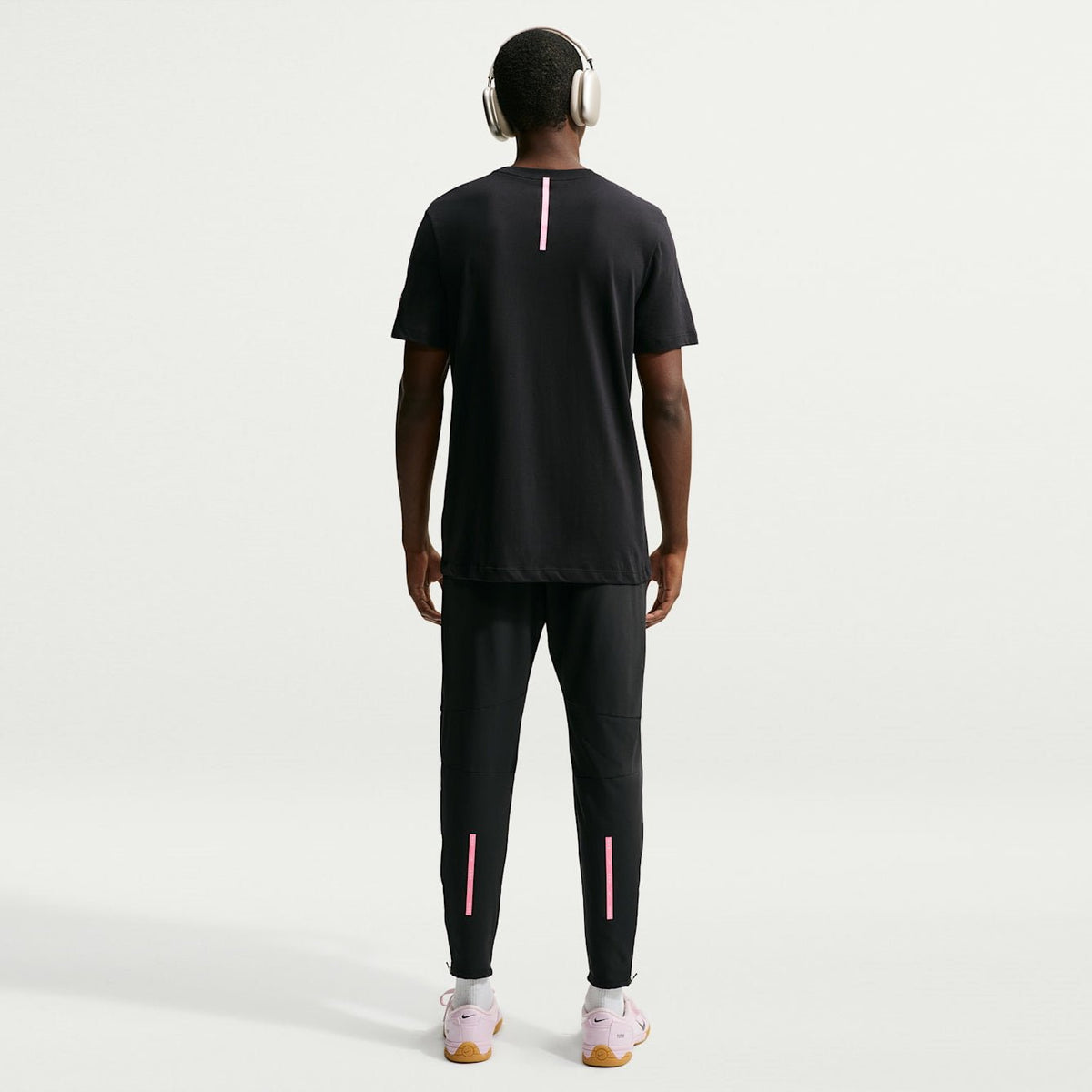 Мъжка тениска Nike Paris Saint-Germain City Tee - IQ5111-010 модел отзад
