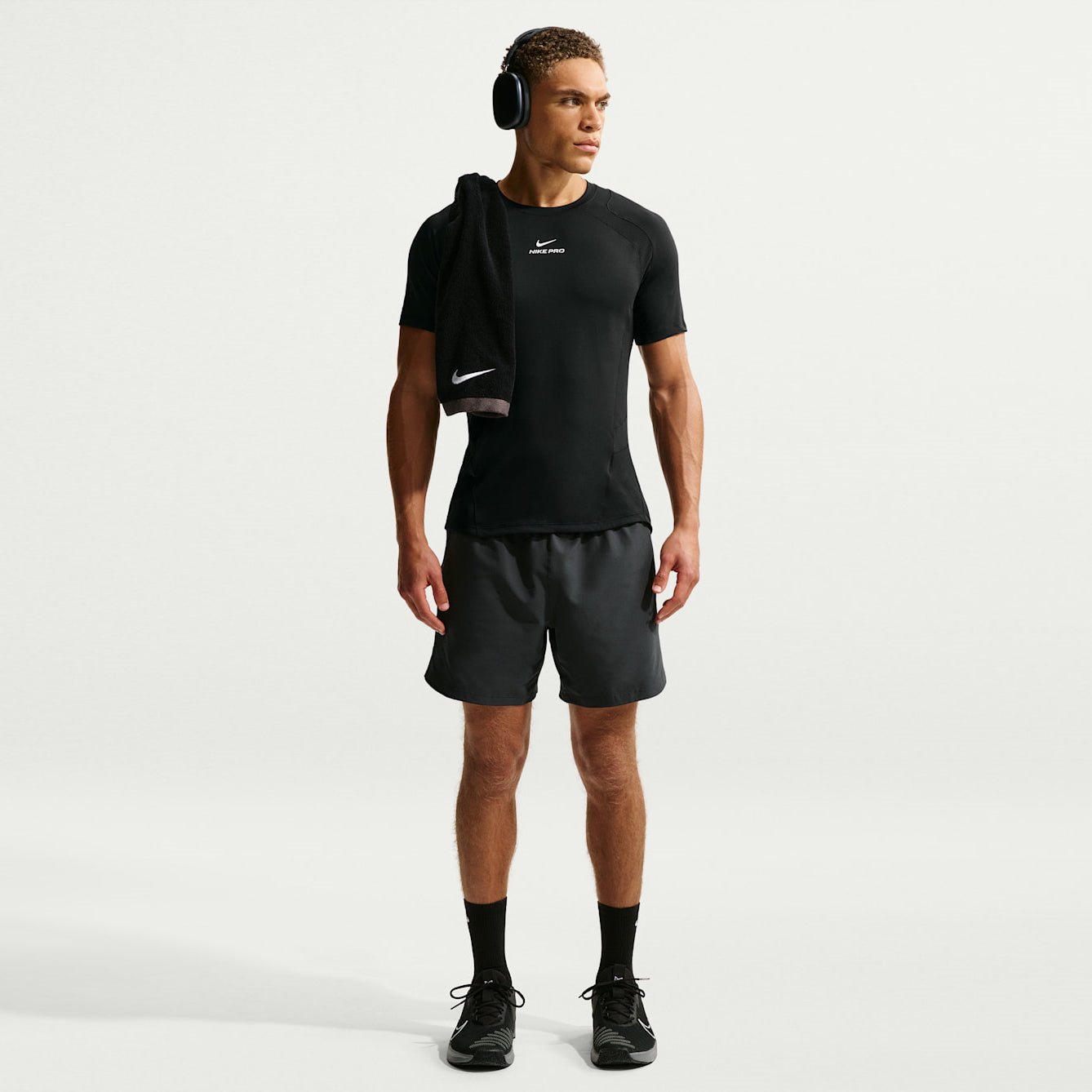 Мъжка тениска Nike Pro Training Dri-FIT ADV Short-Sleeve Top - IF2214-010 модел отпред