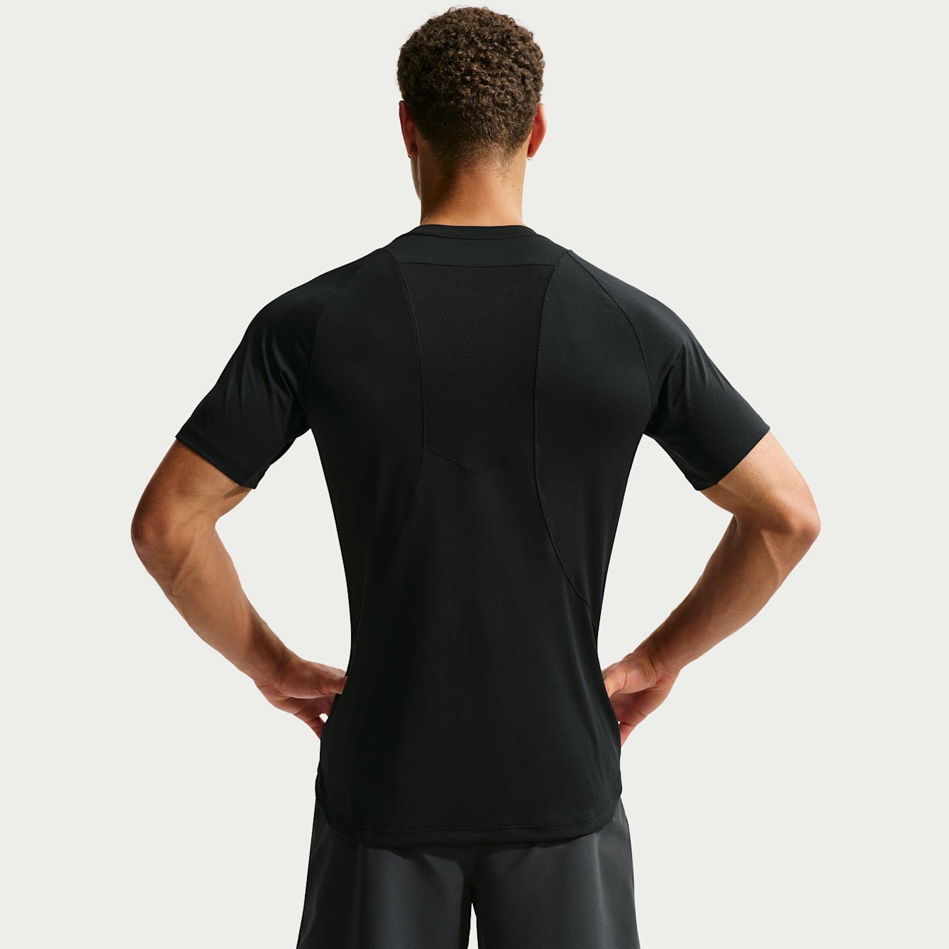 Мъжка тениска Nike Pro Training Dri-FIT ADV Short-Sleeve Top - IF2214-010 отзад