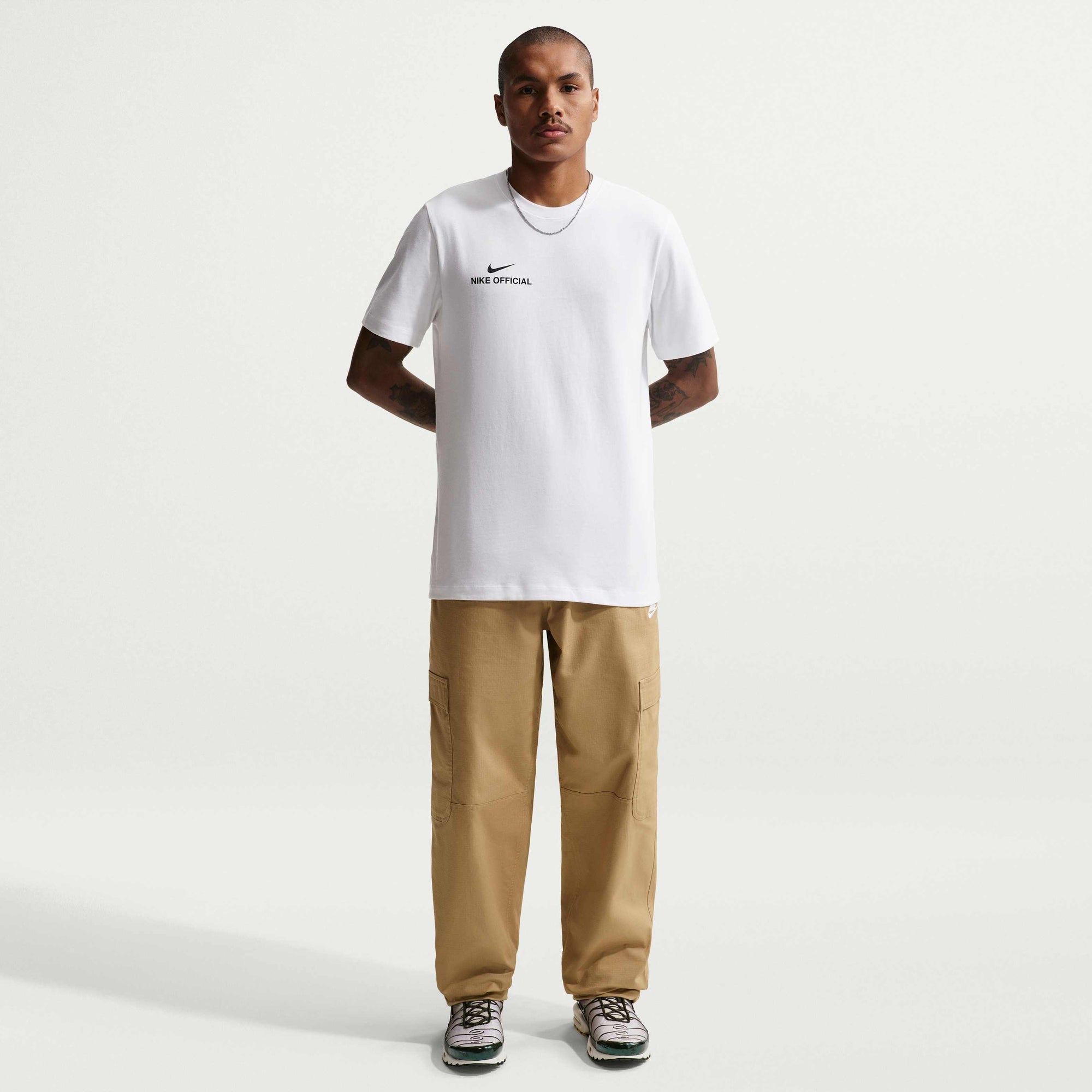 Мъжка тениска Nike Sportswear T-Shirt IH1143-100 модел отпред