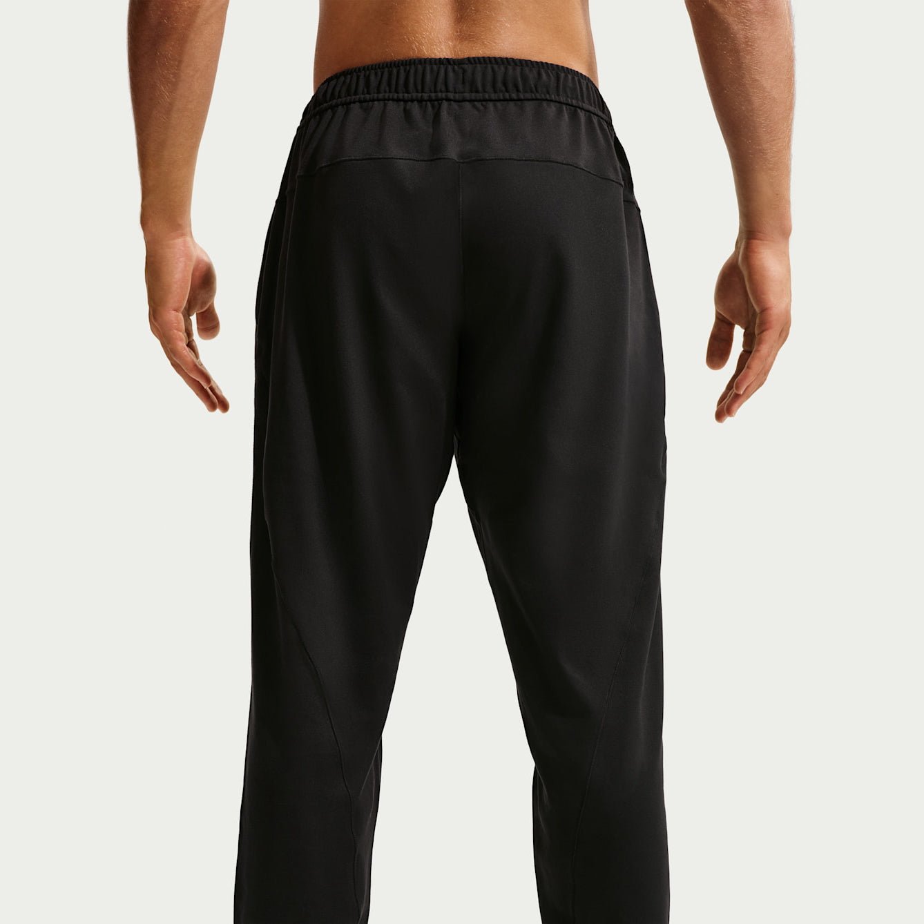 Мъжки джогър Nike Primary NanoKnit Dri-FIT Jogger II1312-010 отзад