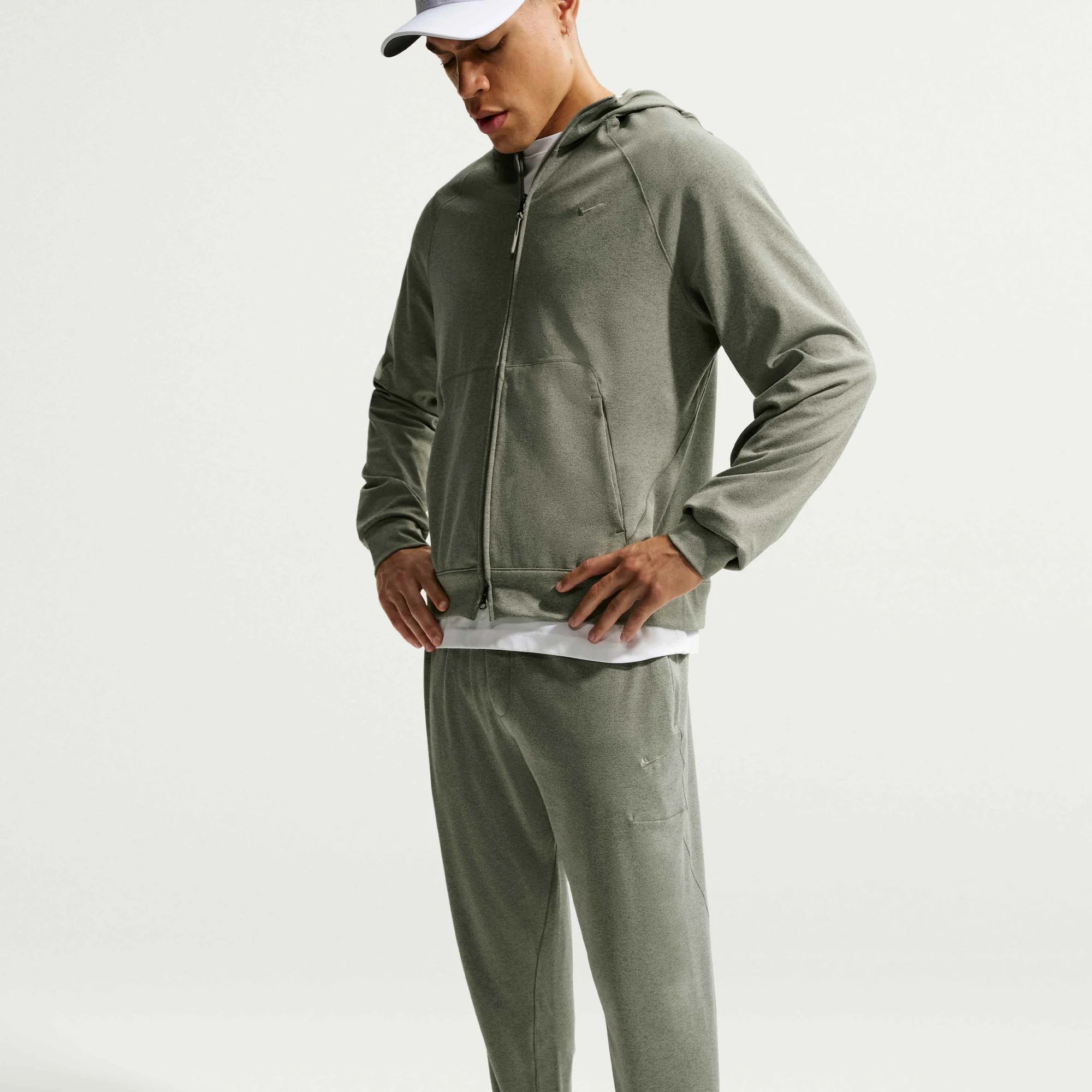 Мъжки джогър Nike Primary NanoKnit Dri-FIT UV Protection Performance Joggers - II1312-320 модел