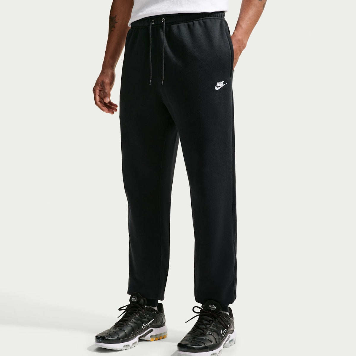 Мъжки джогър Nike Sportswear Club Joggers - FN3787-010