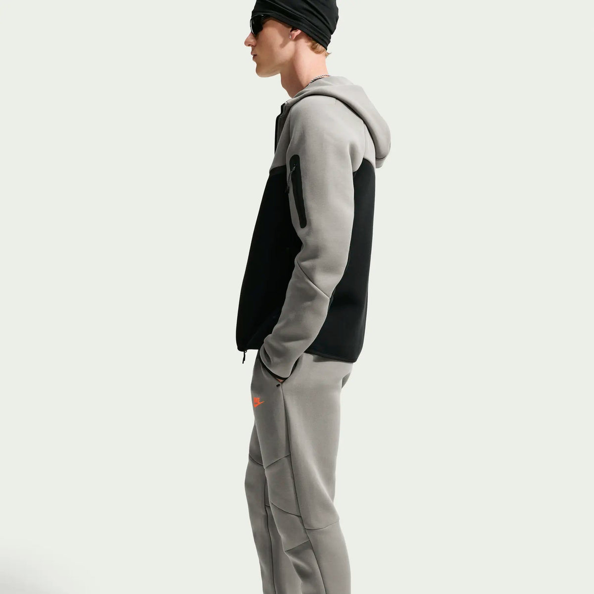 Мъжки джогър Nike Tech Fleece Joggers - HV0959-321 модел отпред
