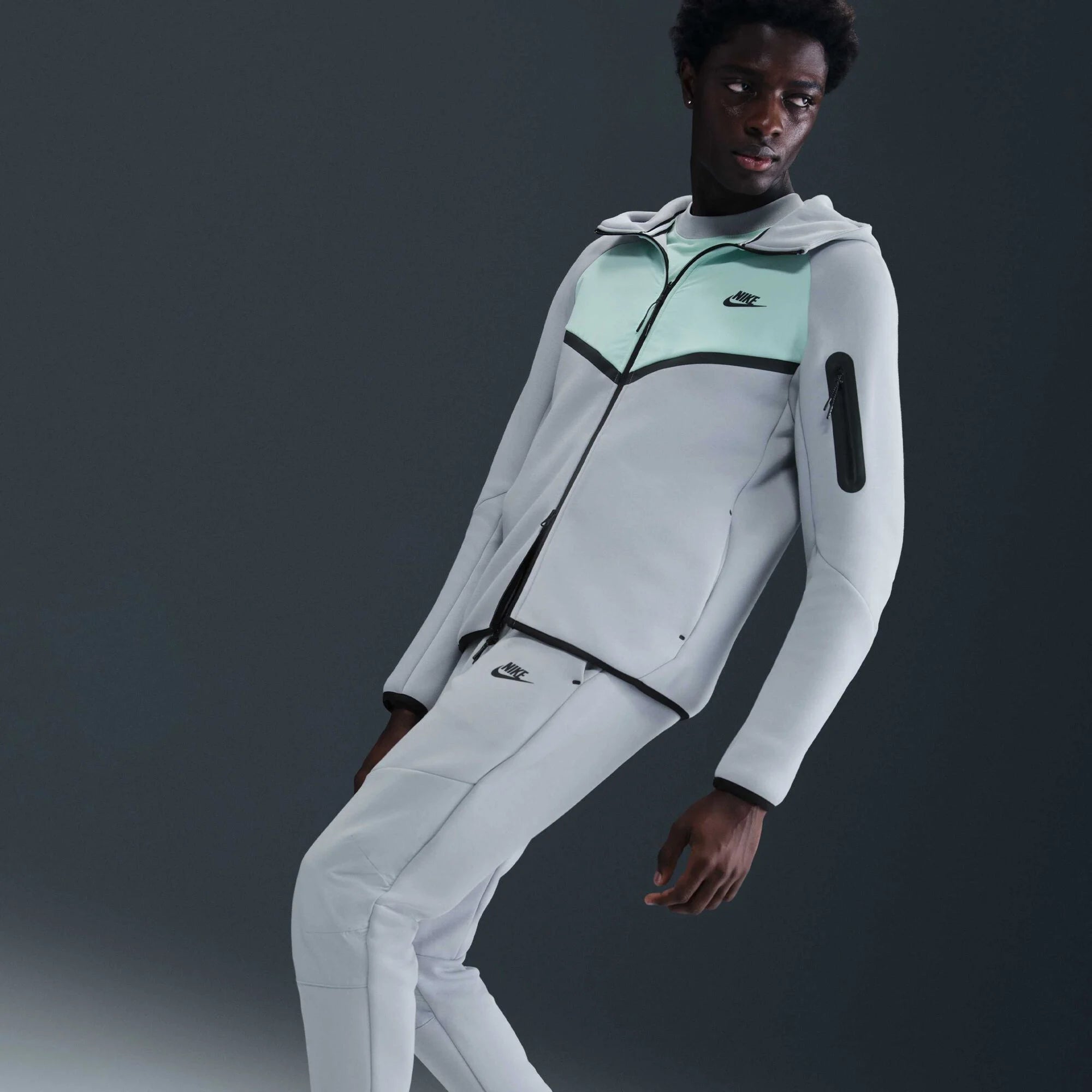 Мъжки джогър Nike Tech Fleece Joggers - Airhouse