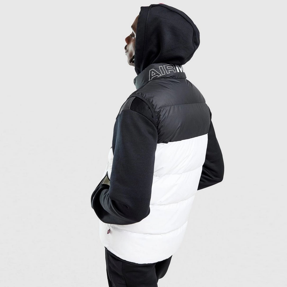 Nike Air Max Windrunner Gilet IF0398-010 мъжки елек отстрани