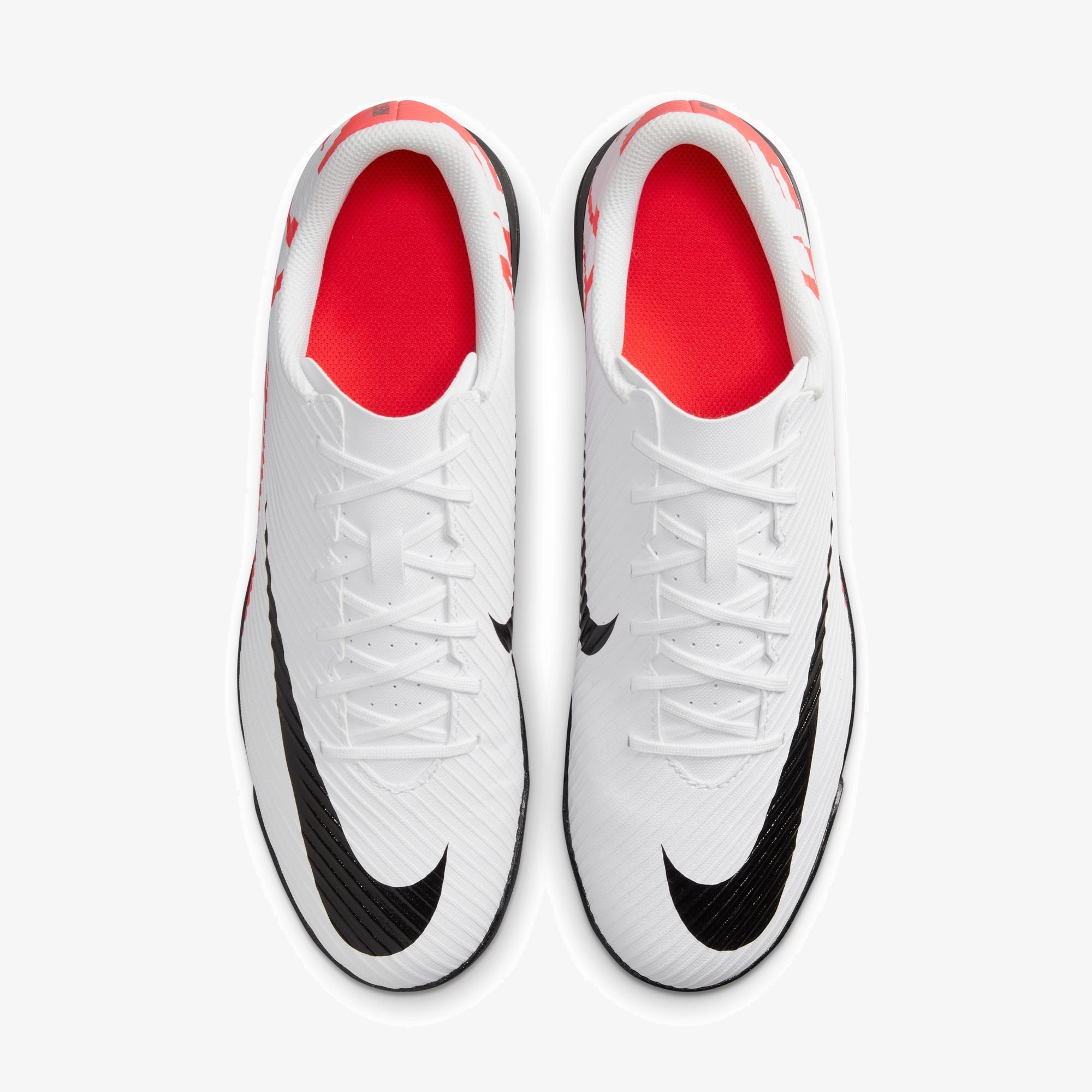 Мъжки футболни обувки Nike Mercurial Vapor 15 Club Turf - DJ5968-600 отгоре