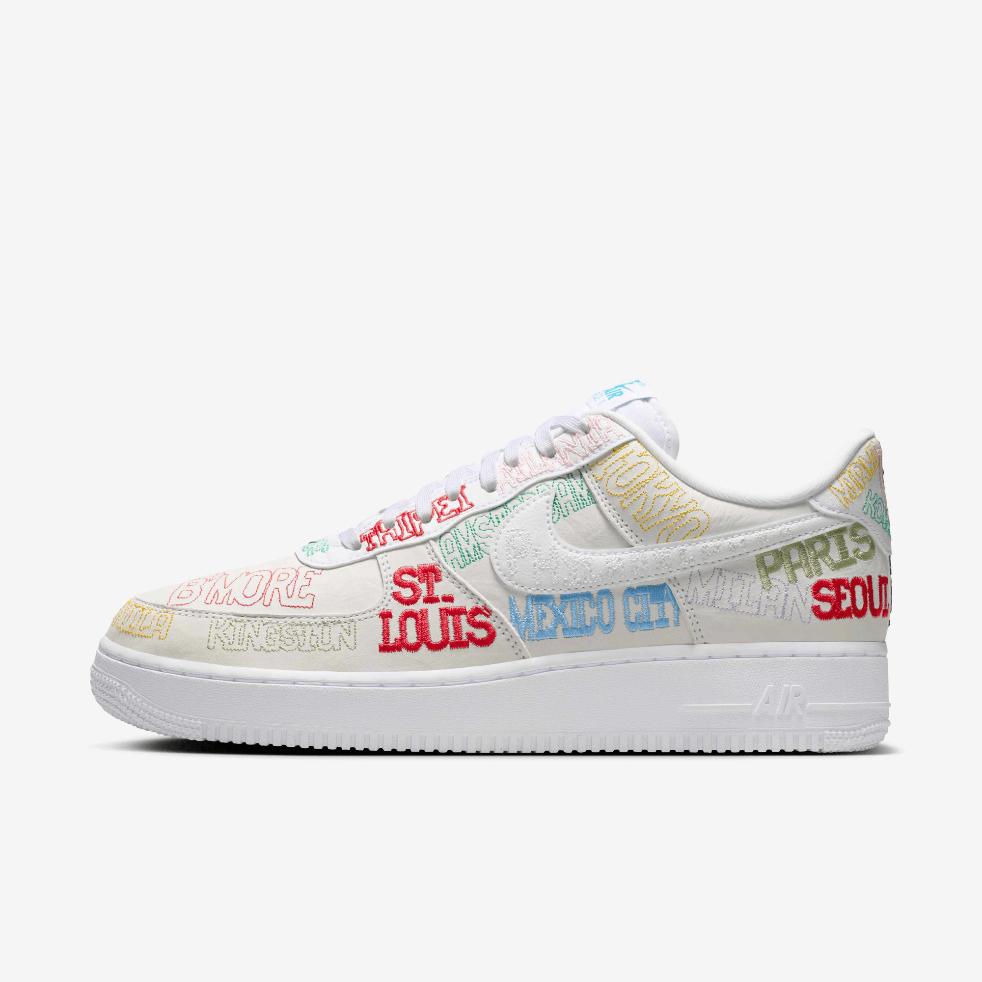 Мъжки кецове Nike Air Force 1 On Tour - II1549-100