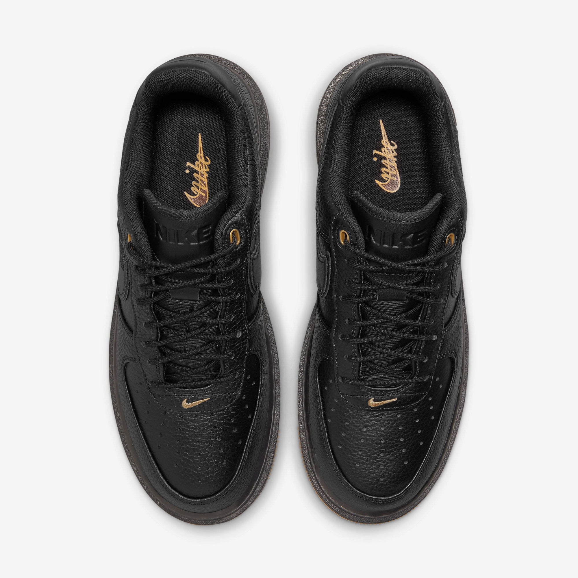 Мъжки кецове Nike Air Force 1 Luxe - DB4109-001 отгоре