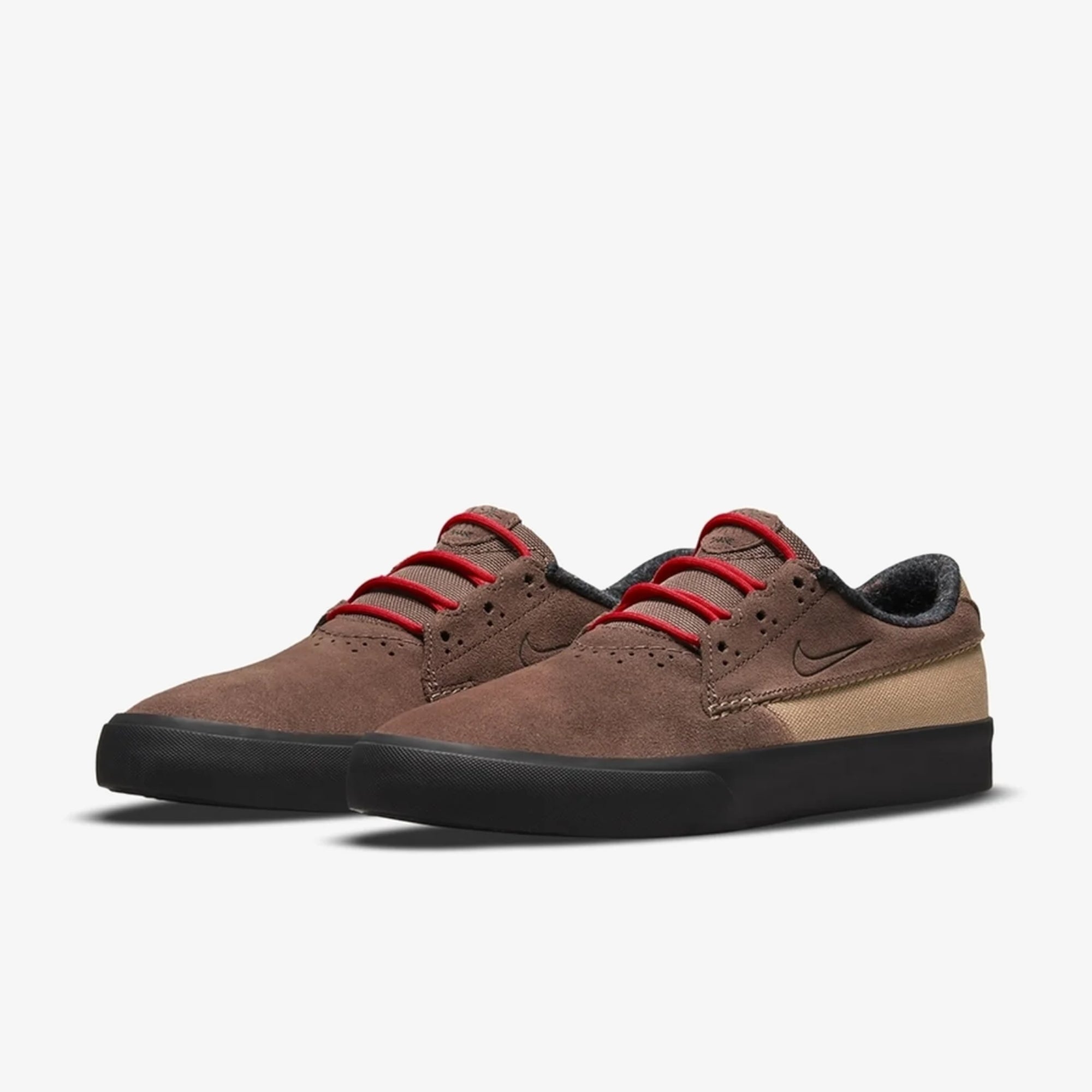 Мъжки кецове Nike SB Shane Premium - DC8902-001 отпред