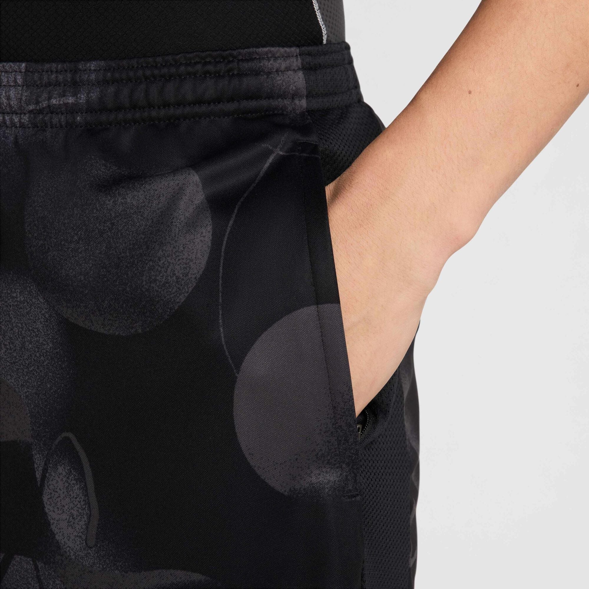 Мъжки къс панталон Nike Academy+ Dri-FIT Football Shorts - HJ4241-010 детайл джоб