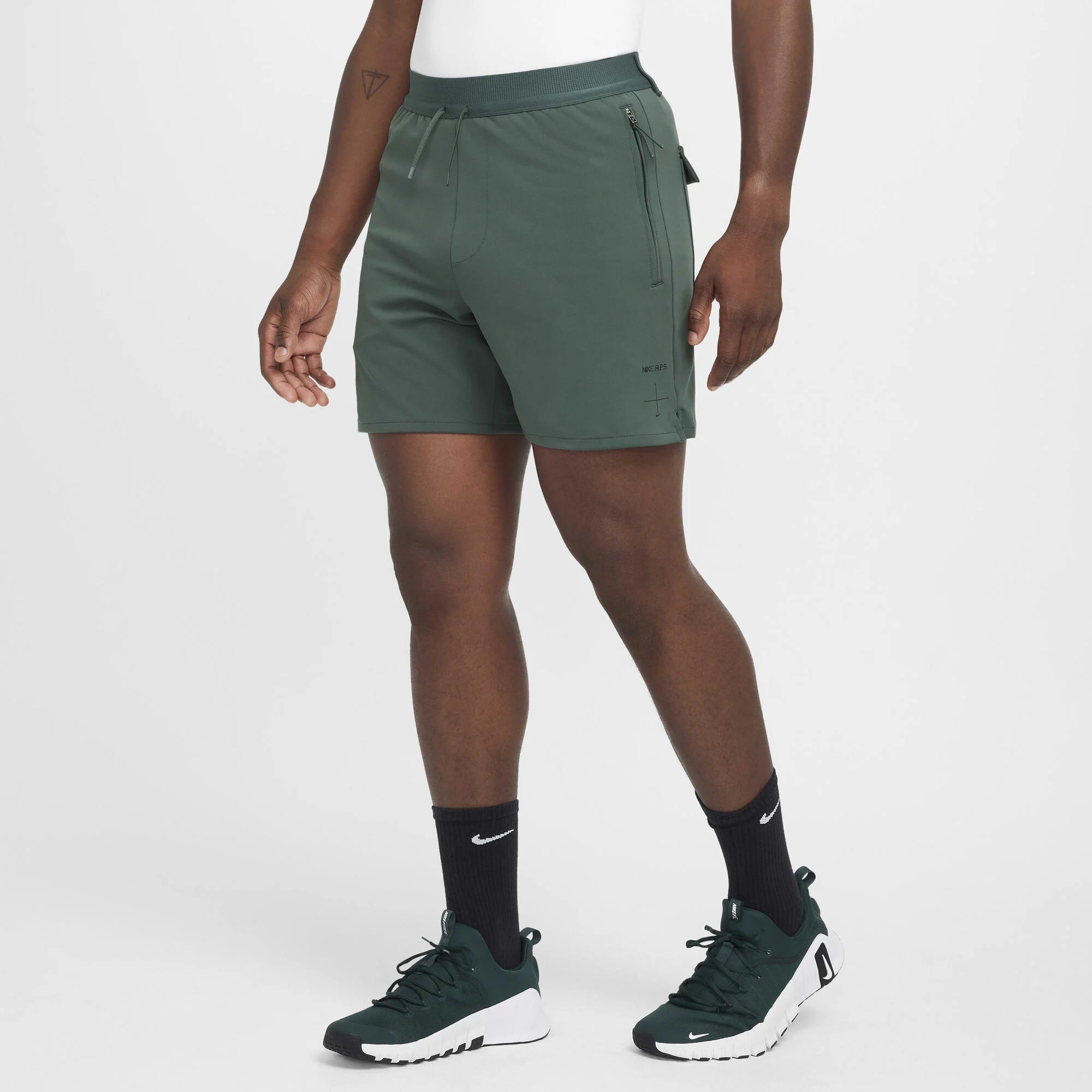 Мъжки къс панталон Nike APS Dri-FIT ADV Versatile Shorts - FV8698-338