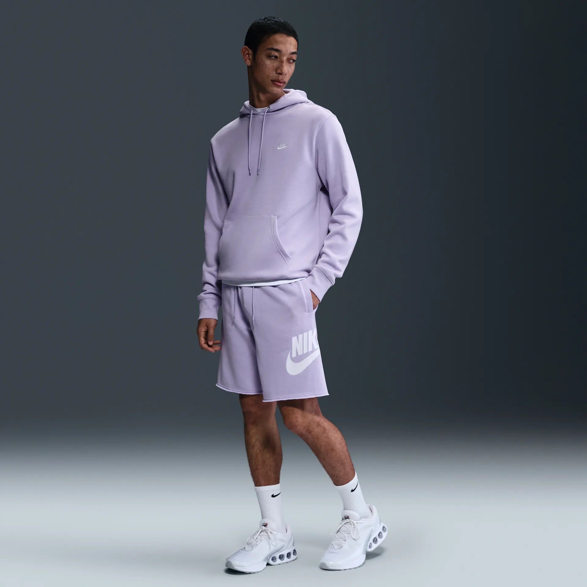 Мъжки къс панталон Nike Club Men's French Terry Alumni Shorts - FQ4950-515 модел отпред
