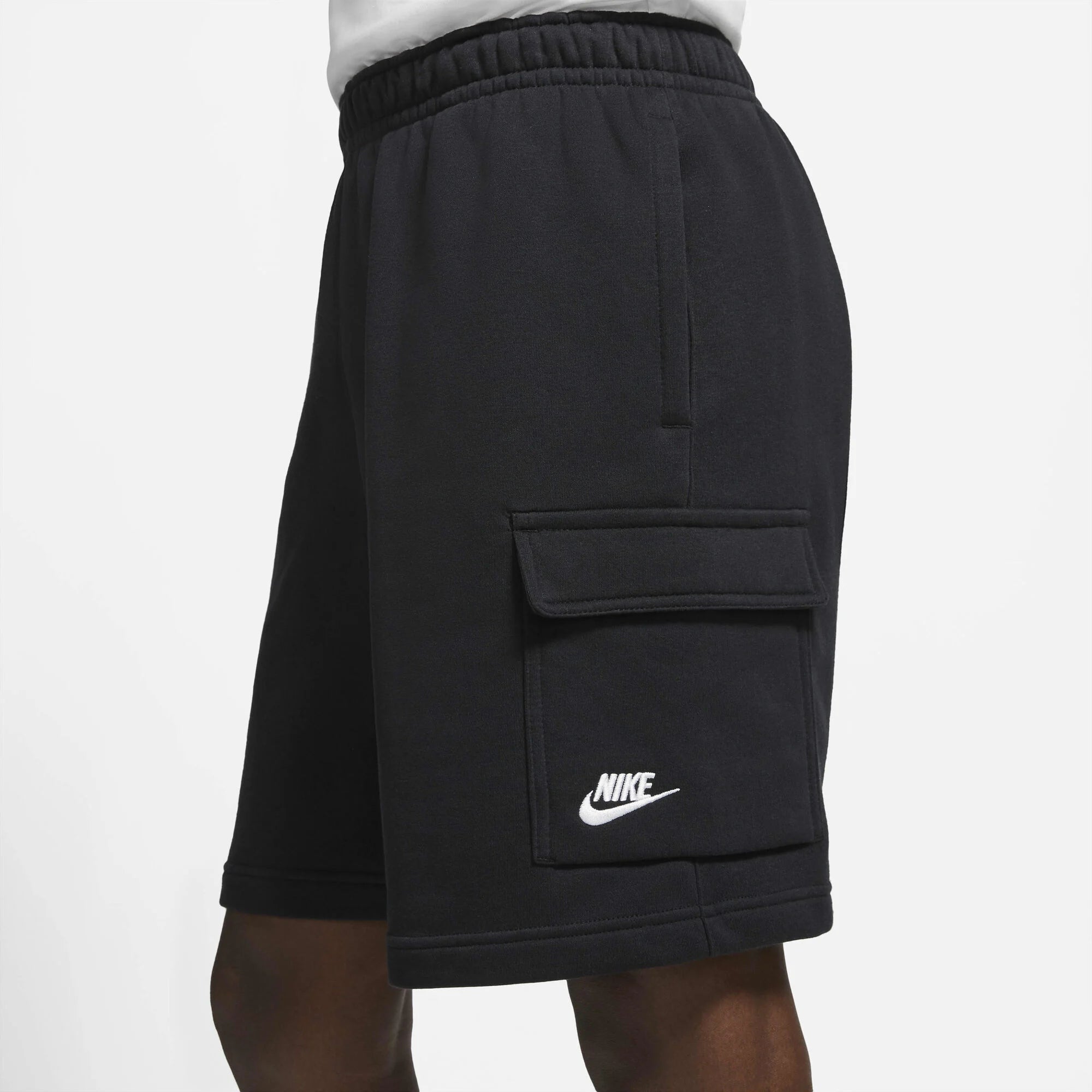 Мъжки къс панталон Nike Sportswear Club Cargo - CZ9956-010 отстрани