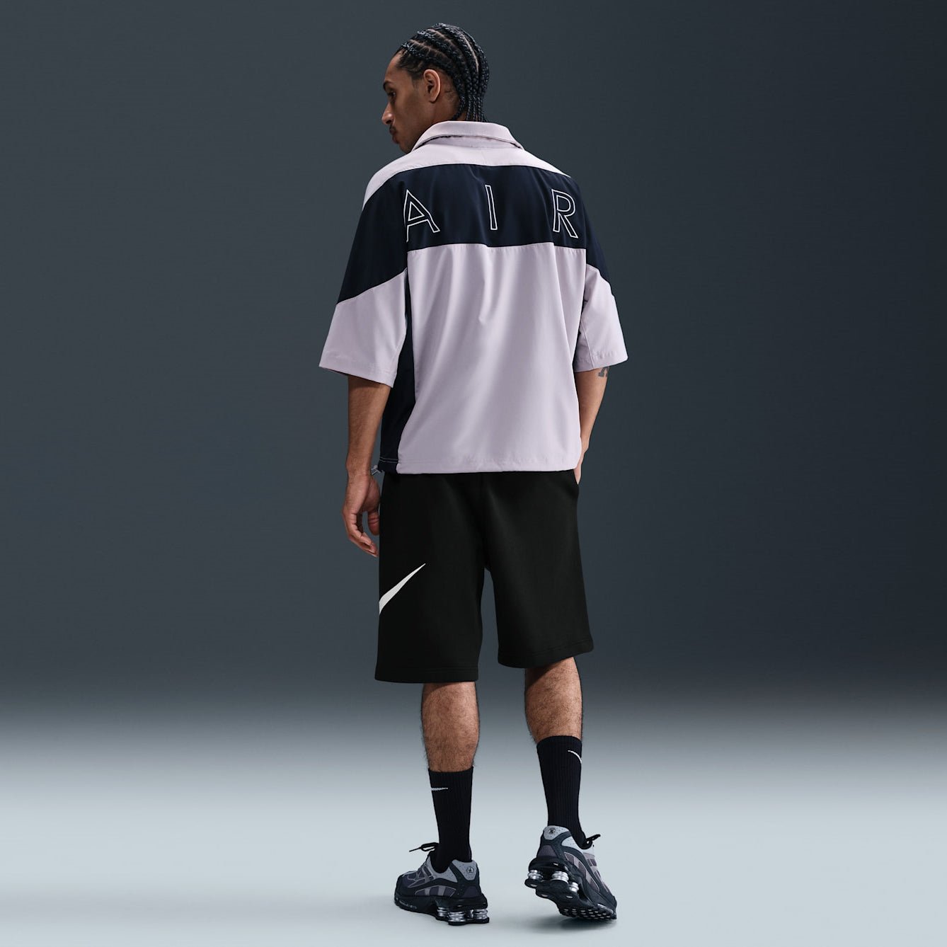 Мъжки къс панталон Nike Club Fleece Shorts - FN3906-010 модел отзад