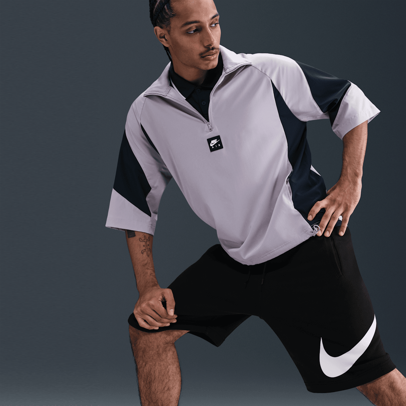 Мъжки къс панталон Nike Club Fleece Shorts - FN3906-010 модел детайл