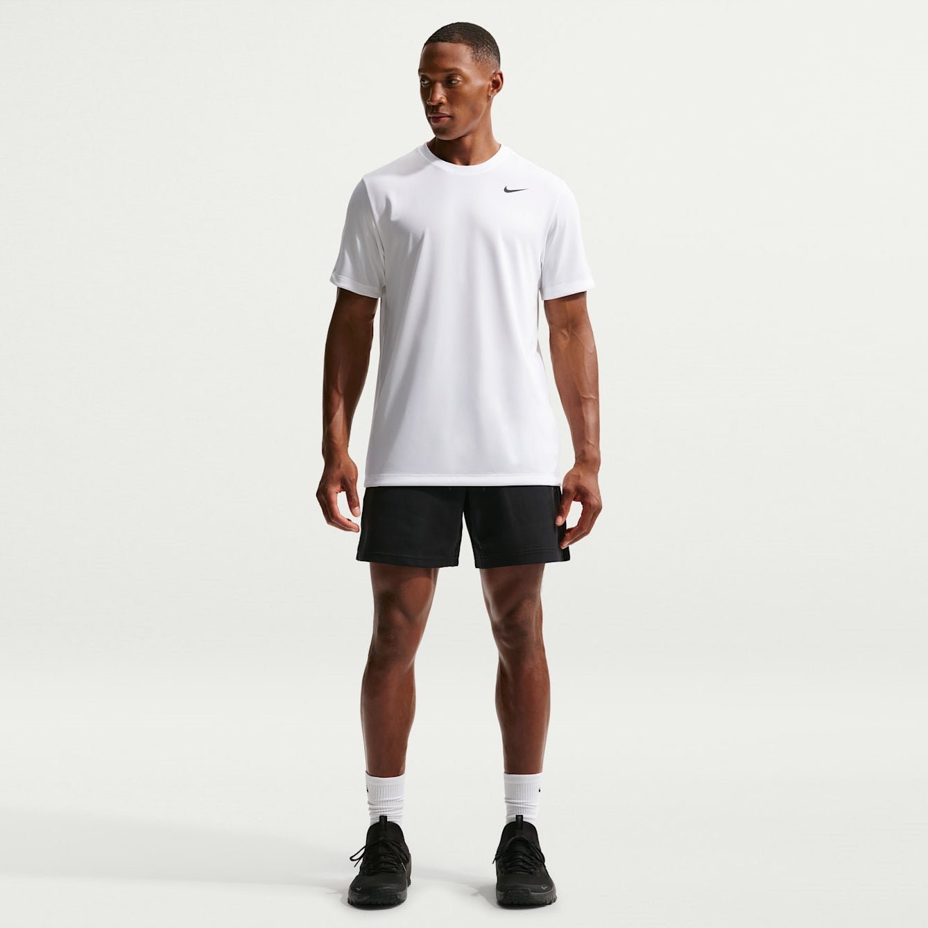 Мъжки къс панталон Nike Primary Fleece Dri-FIT Performance Shorts - FZ0961-010 модел отпред